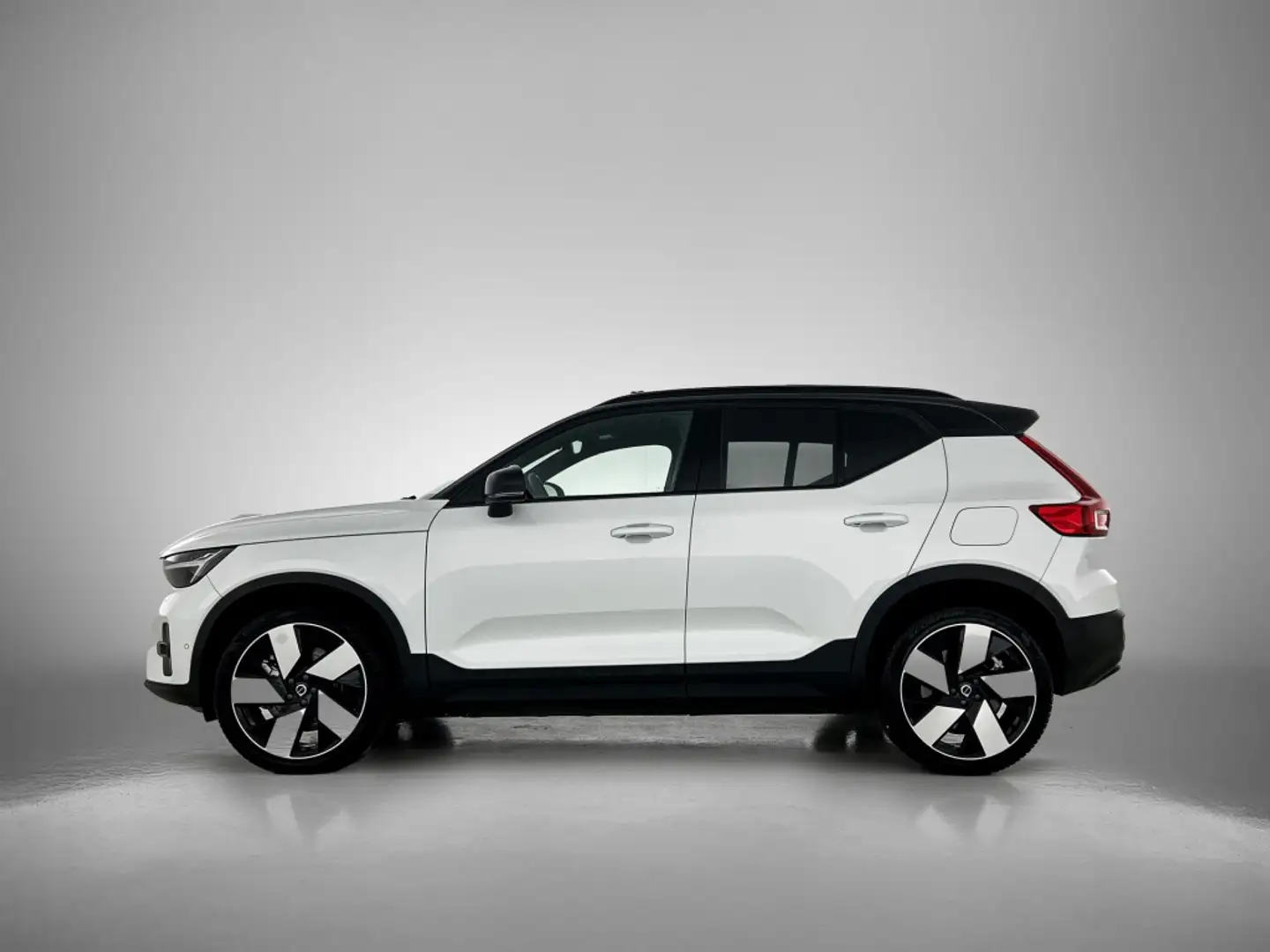 Volvo XC40 Ultimate | Pano | 360* | Memory Seats | 20 Inch | Wit - 2