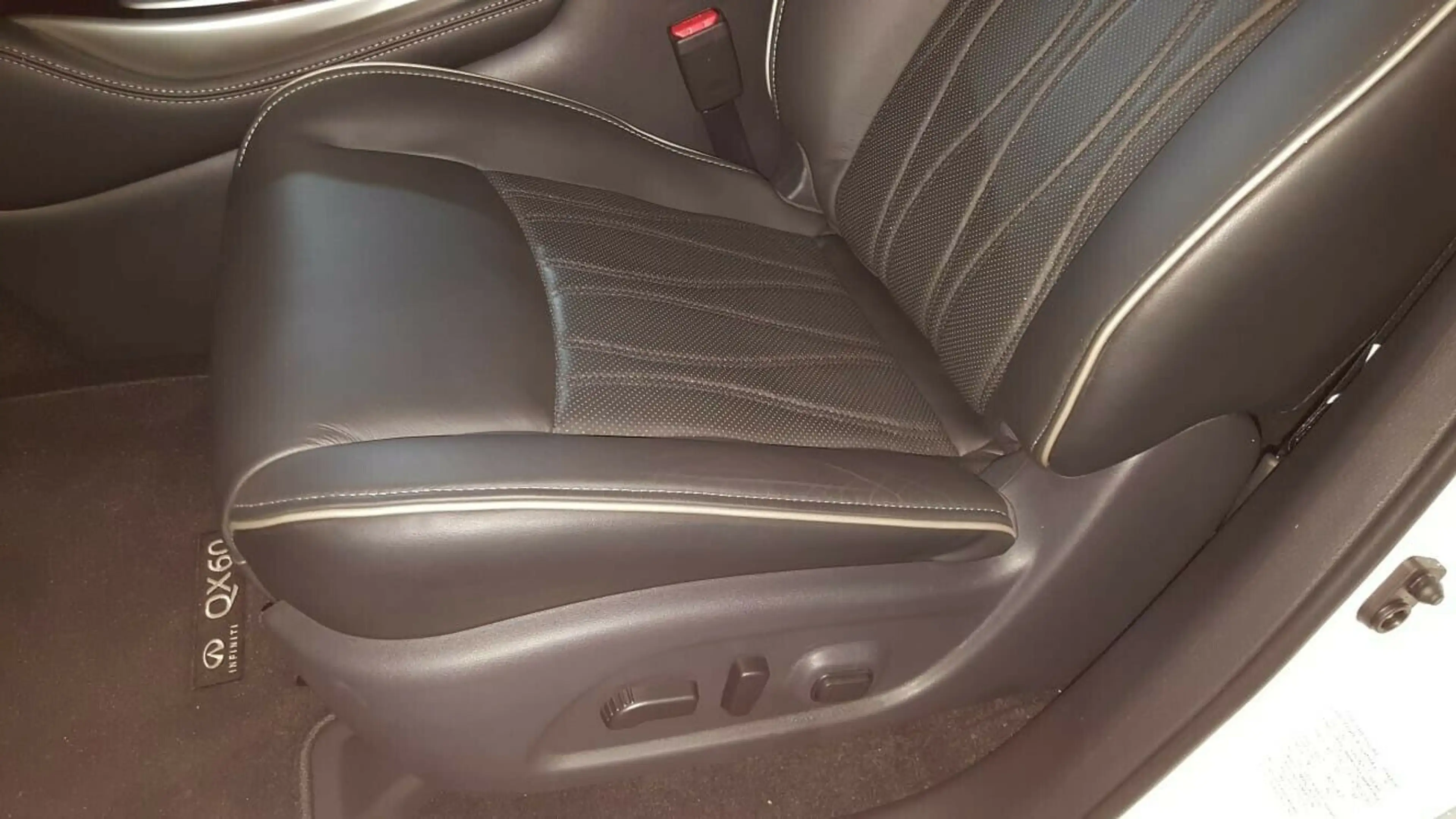 Infiniti QX60 PREMIUM FULL+RearTV+7sitze+PANO+HeadUP+NEU — photo 8