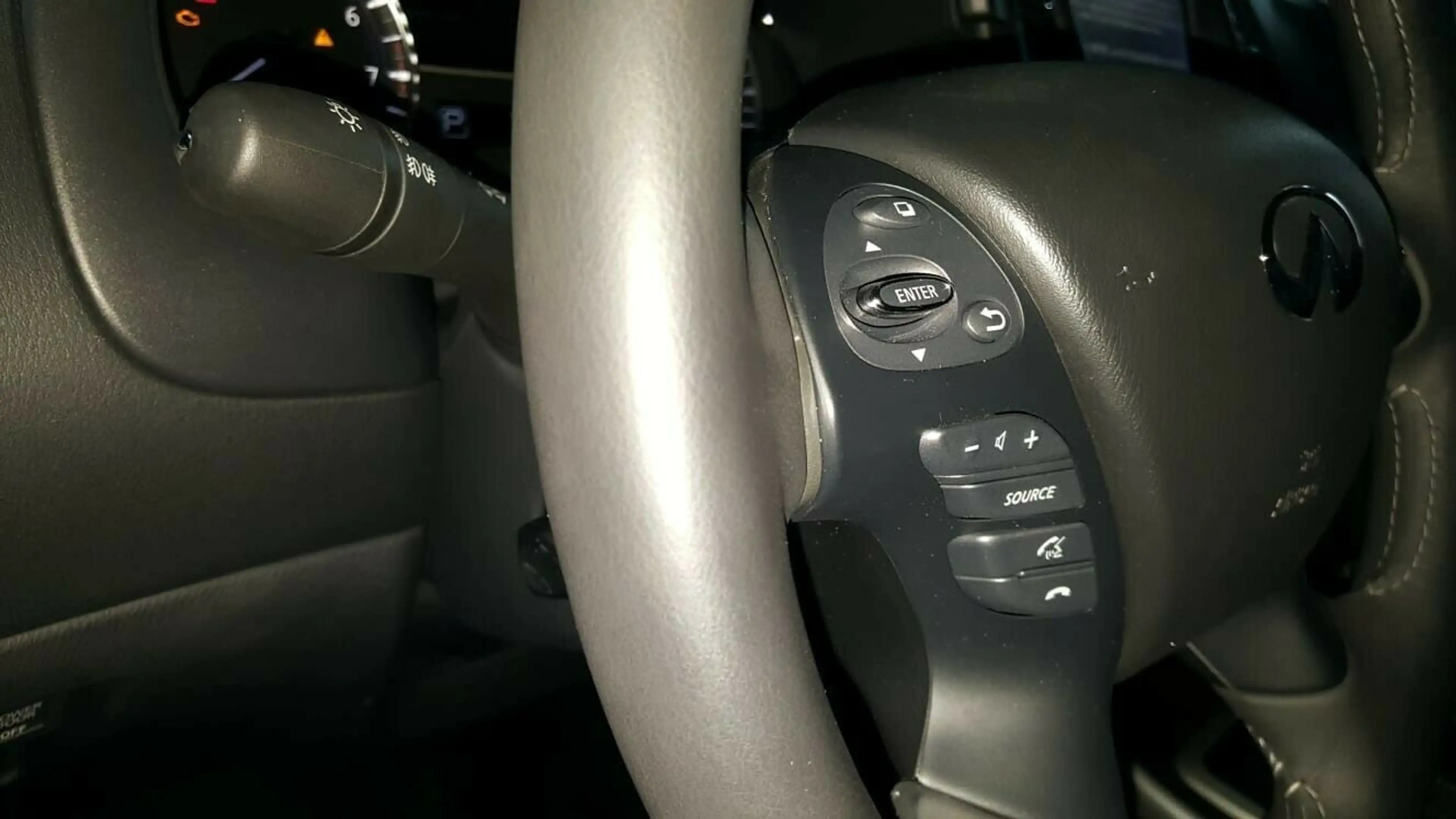 Infiniti QX60 PREMIUM FULL+RearTV+7sitze+PANO+HeadUP+NEU — photo 10