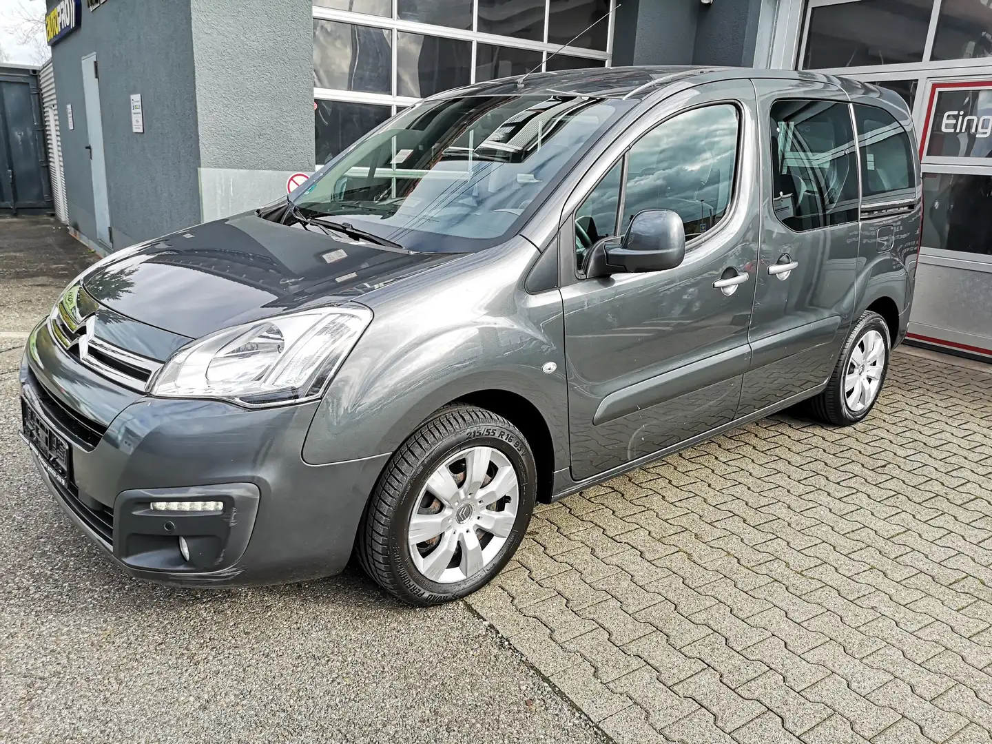 Citroen Berlingo Selection 2-Schiebetüren EURO 6 Klima Tempomat Grau - 1