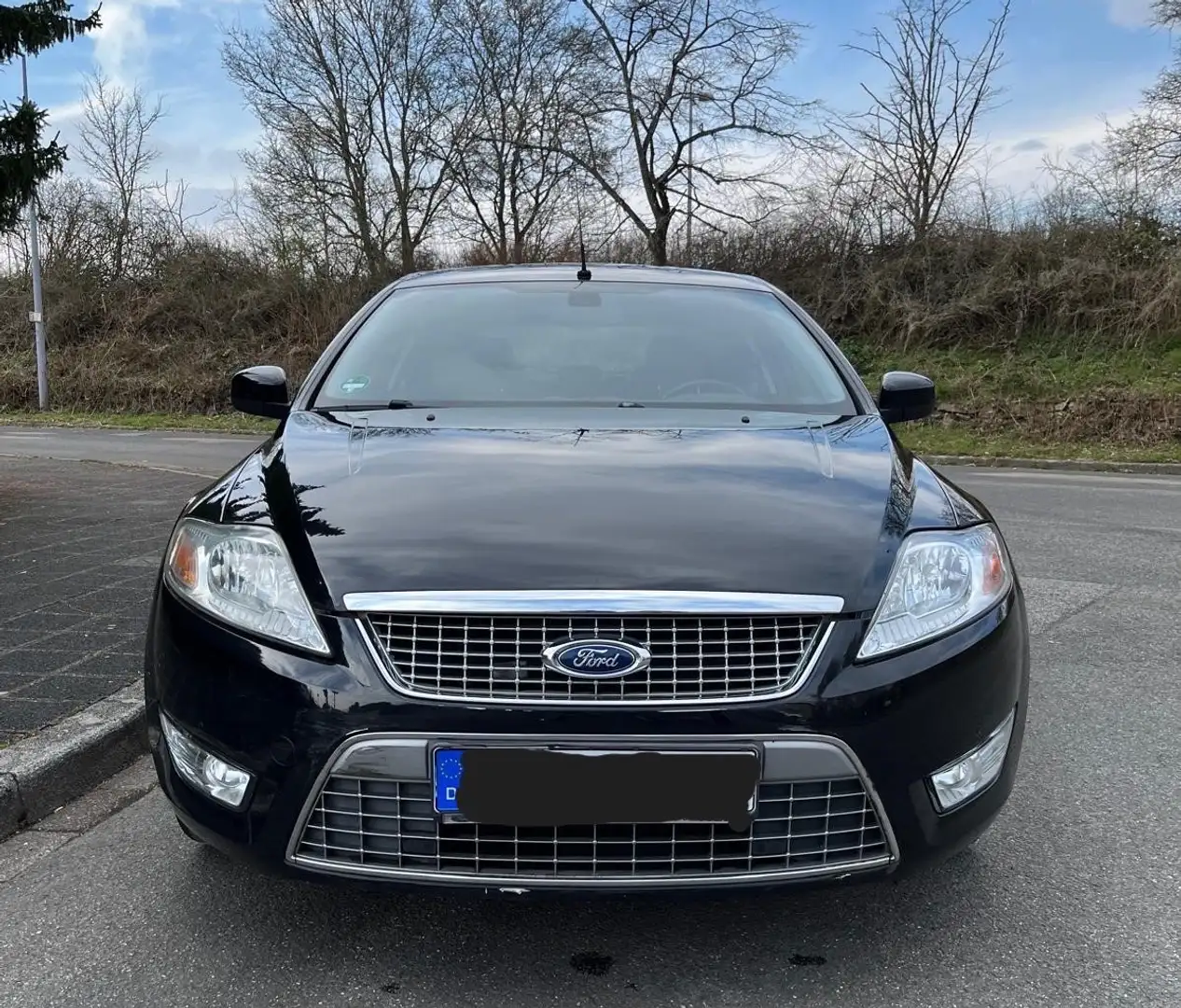 Ford Mondeo 2.0 Titanium Schwarz - 2