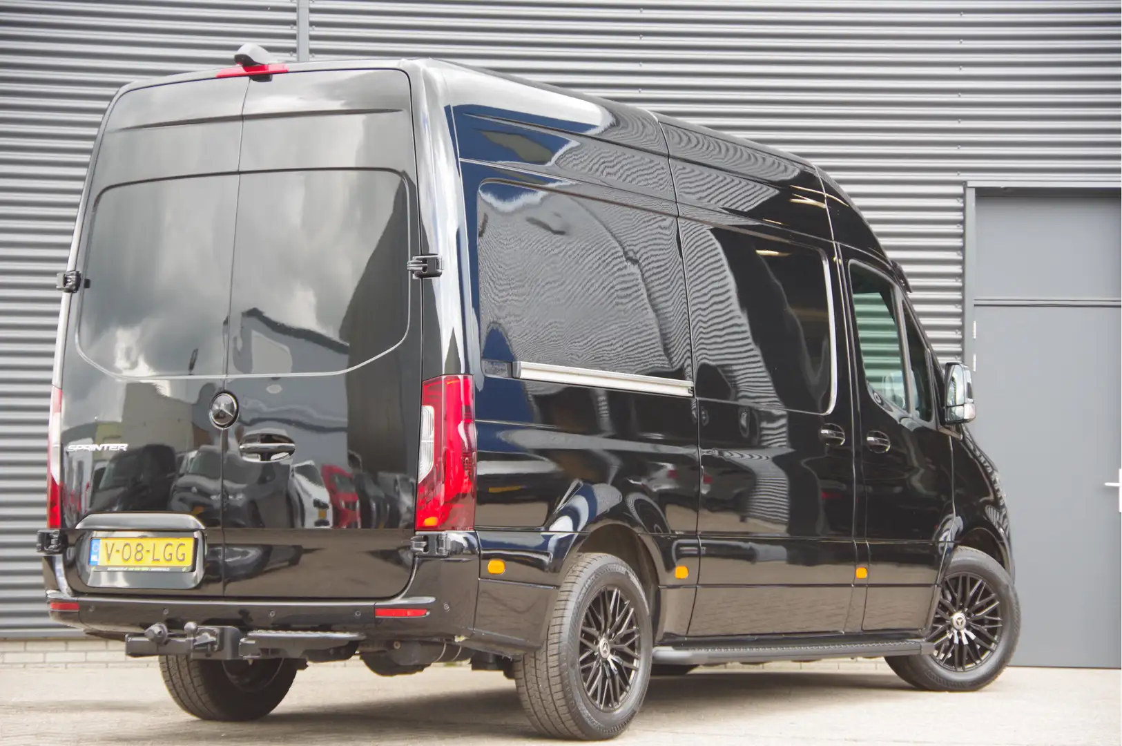 Mercedes-Benz Sprinter 319 3.0 CDI L2H2 LED, LUCHTVERING, 3.5T TREKHAAK, Zwart - 2