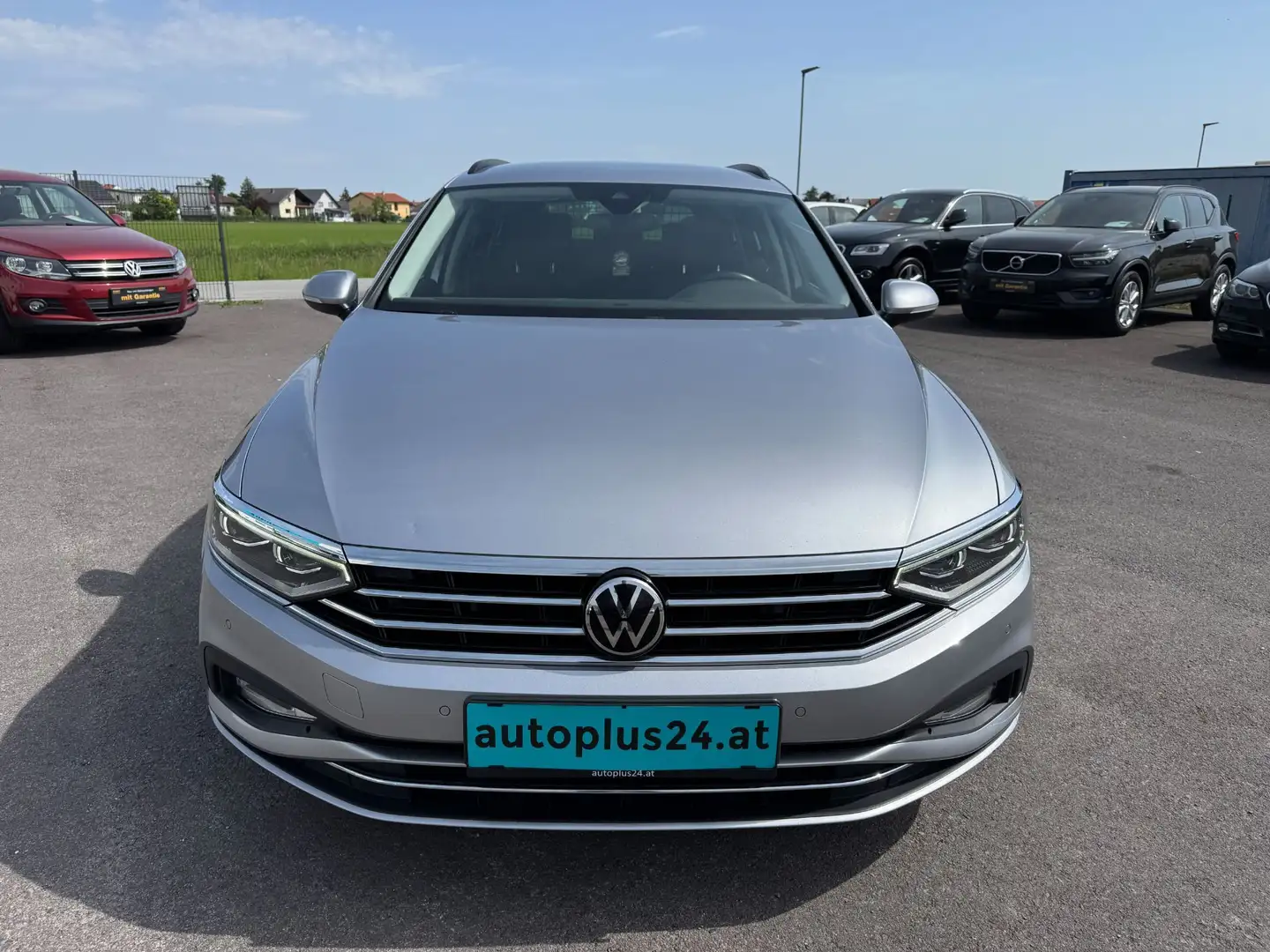 Volkswagen Passat Variant Business 2,0 SCR TDI DSG Plateado - 2