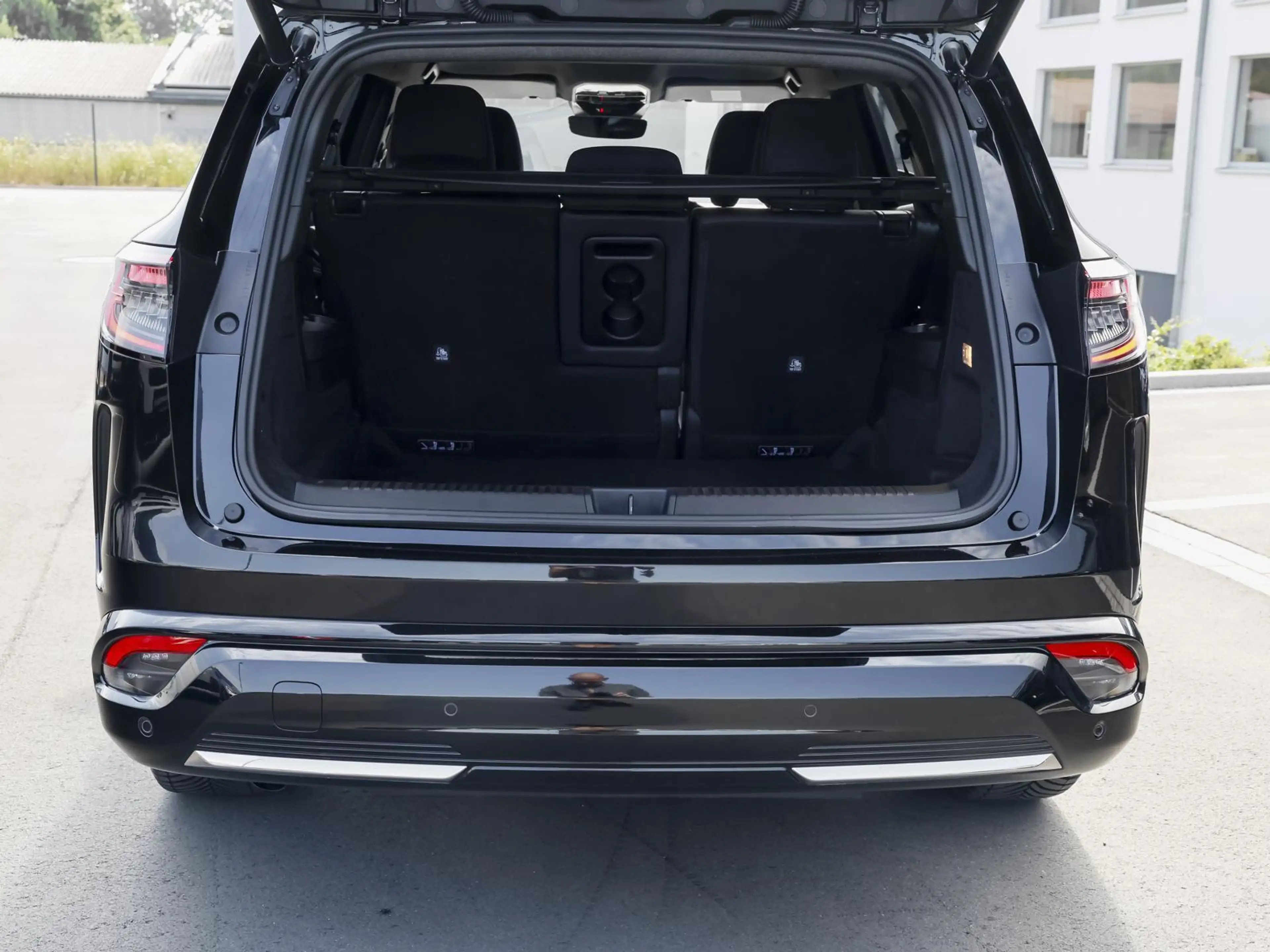 Renault Espace Iconic E-Tech BT — photo 10
