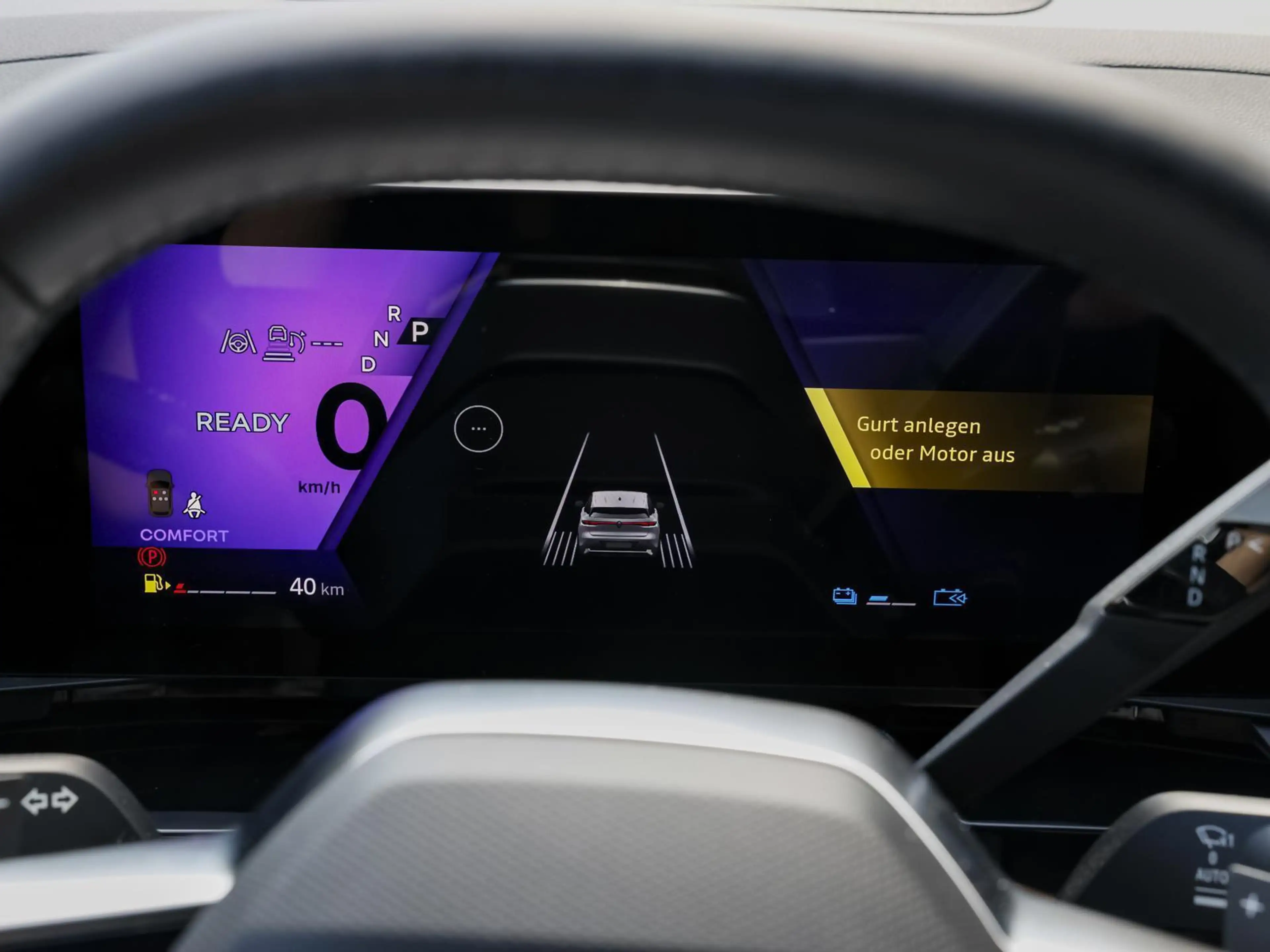Renault Espace Iconic E-Tech BT — photo 13