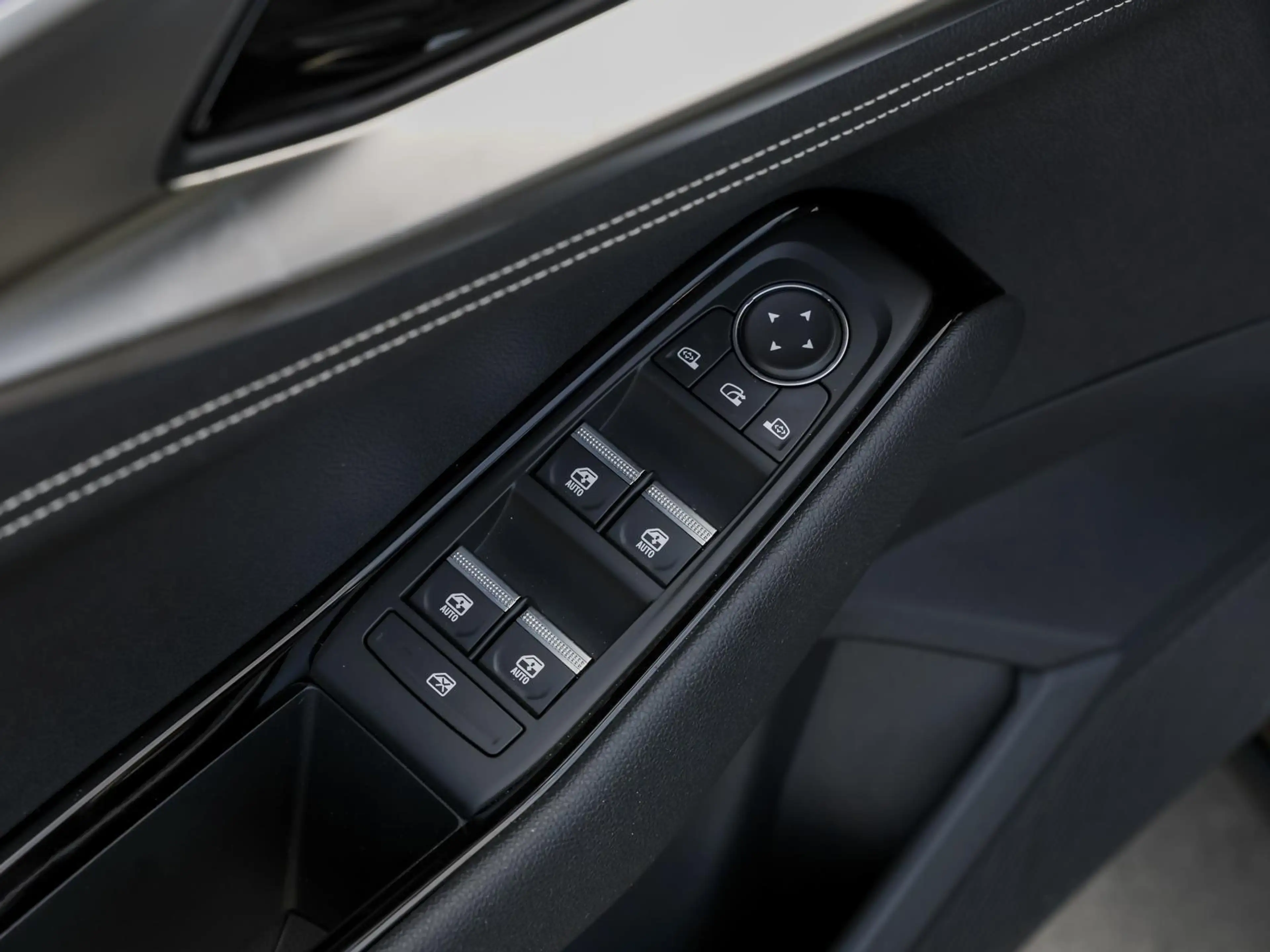 Renault Espace Iconic E-Tech BT — photo 11
