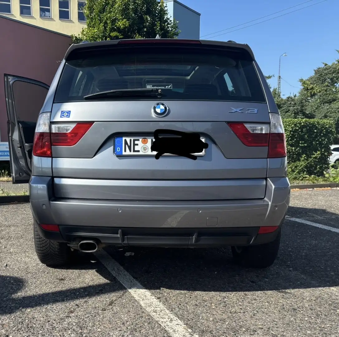 BMW X3 xDrive 20d Edition Exclusive Grau - 2