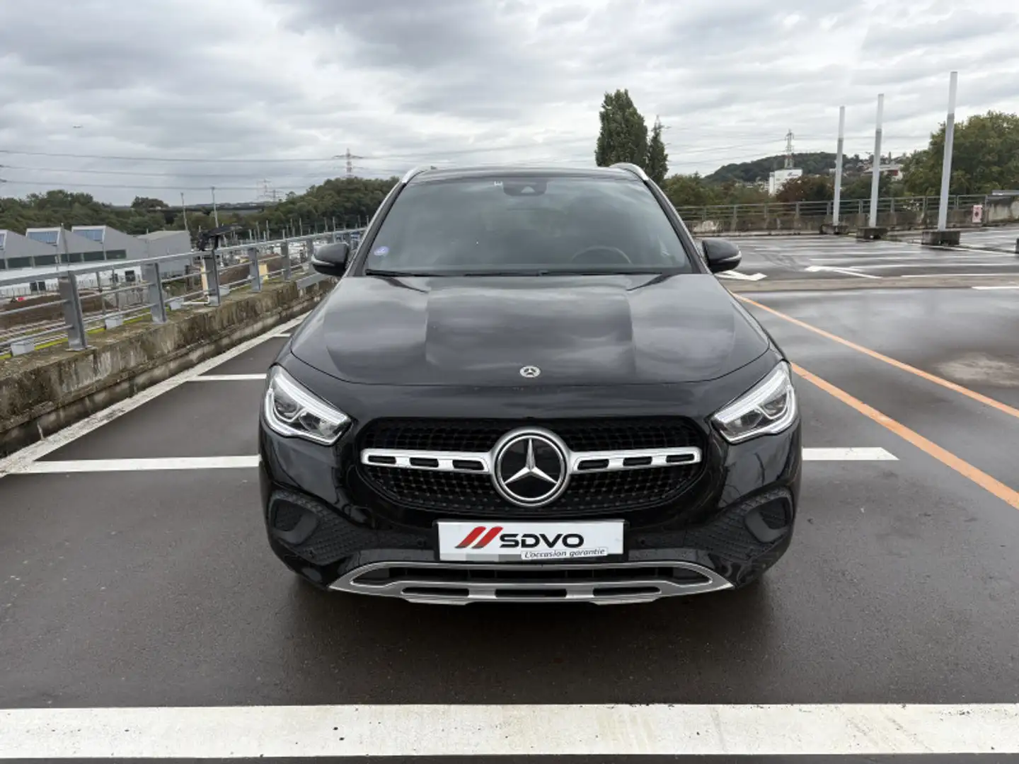 Mercedes-Benz GLA 250 250 E 160+102CH BUSINESS LINE 8G-DCT Zwart - 2