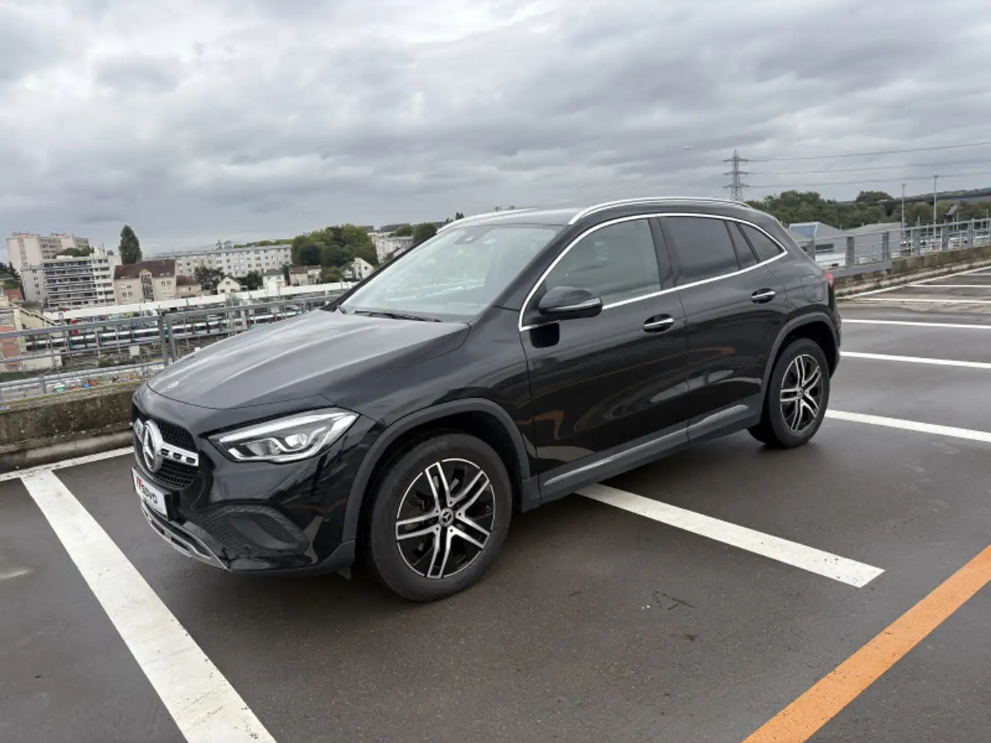 Mercedes-Benz GLA 250 250 E 160+102CH BUSINESS LINE 8G-DCT Zwart - 1