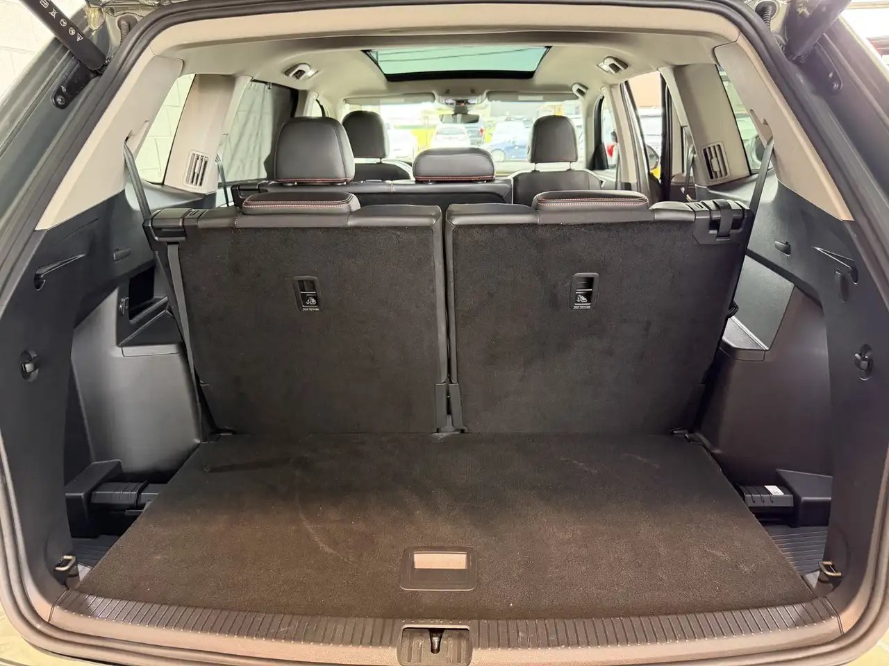 Volkswagen Atlas снимка Volkswagen Atlas