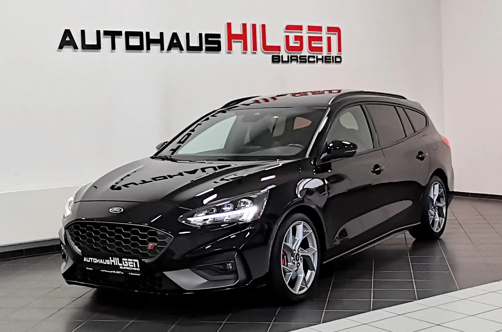 Ford Focus ST Turnier Aut.*Pano*R.Kamera*Navi*SHZ*LED Schwarz - 1