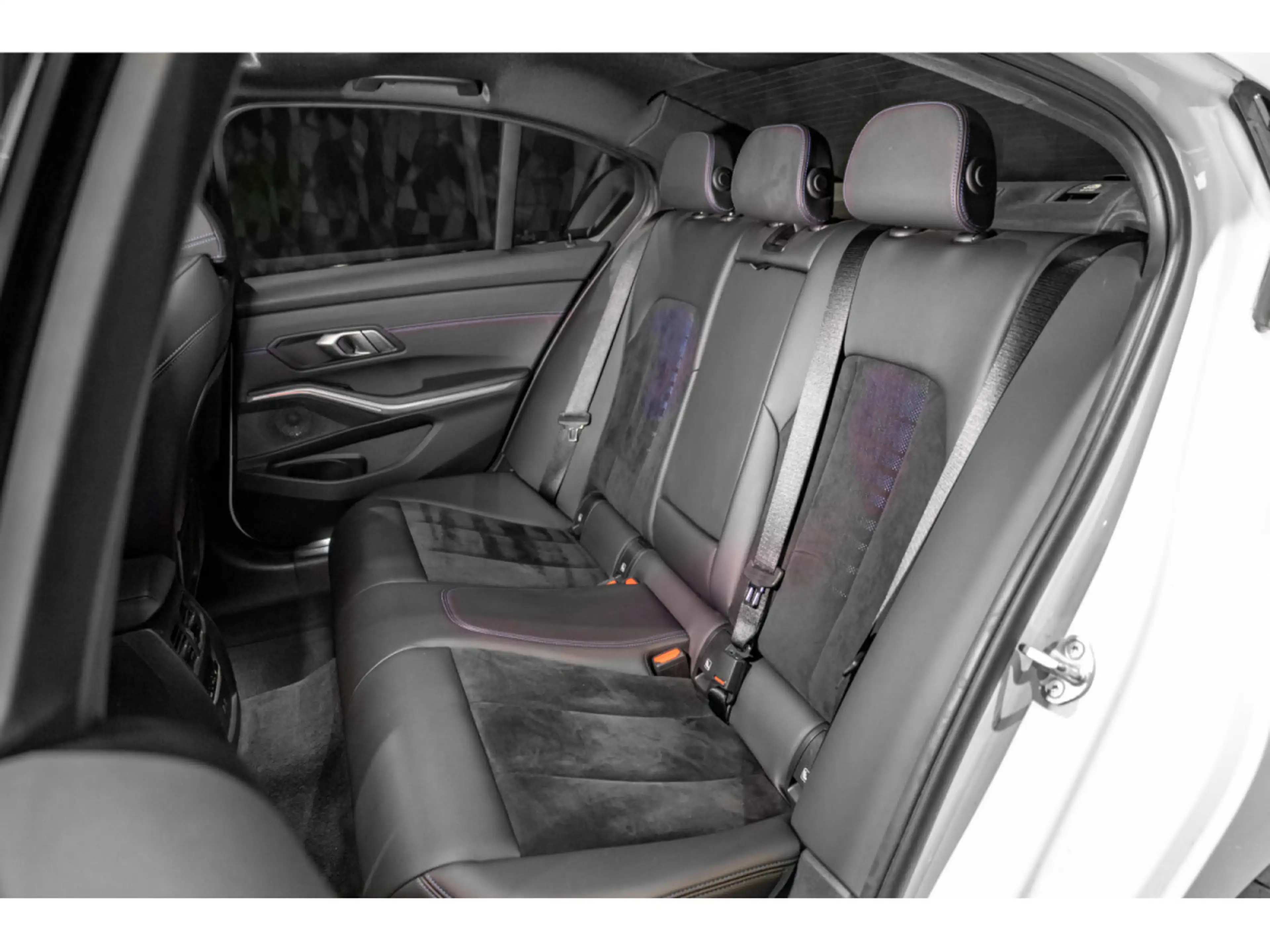 BMW 320 i BERLINE M-SPORT — photo 11