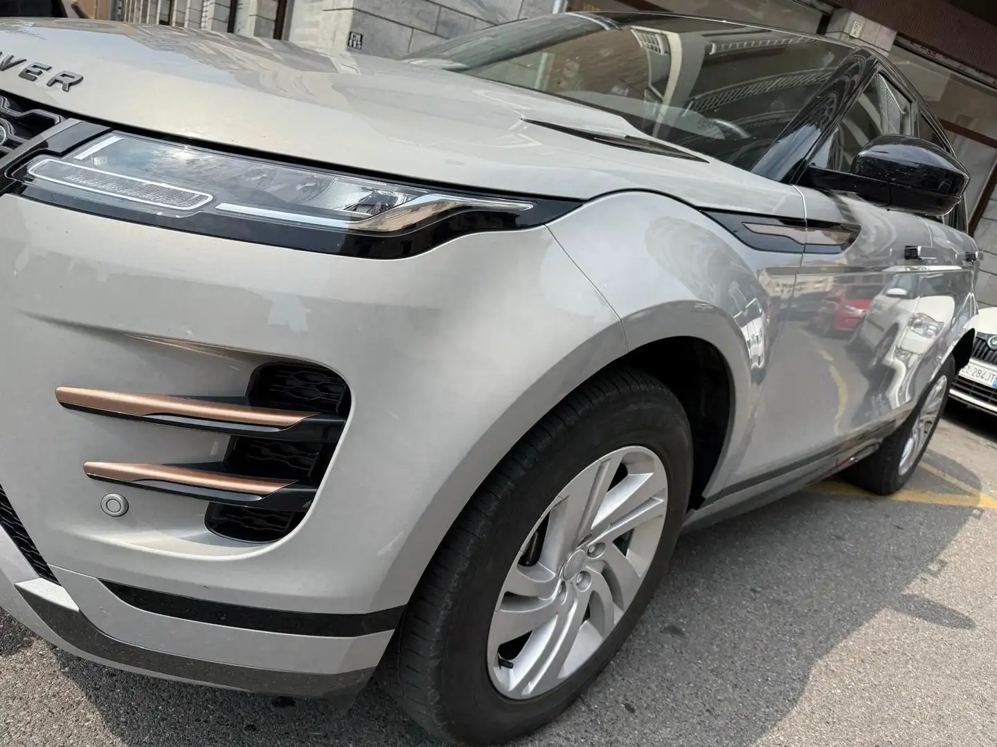Land Rover Range Rover Evoque R-Dynamic S D 165 MHEV Zilver - 2