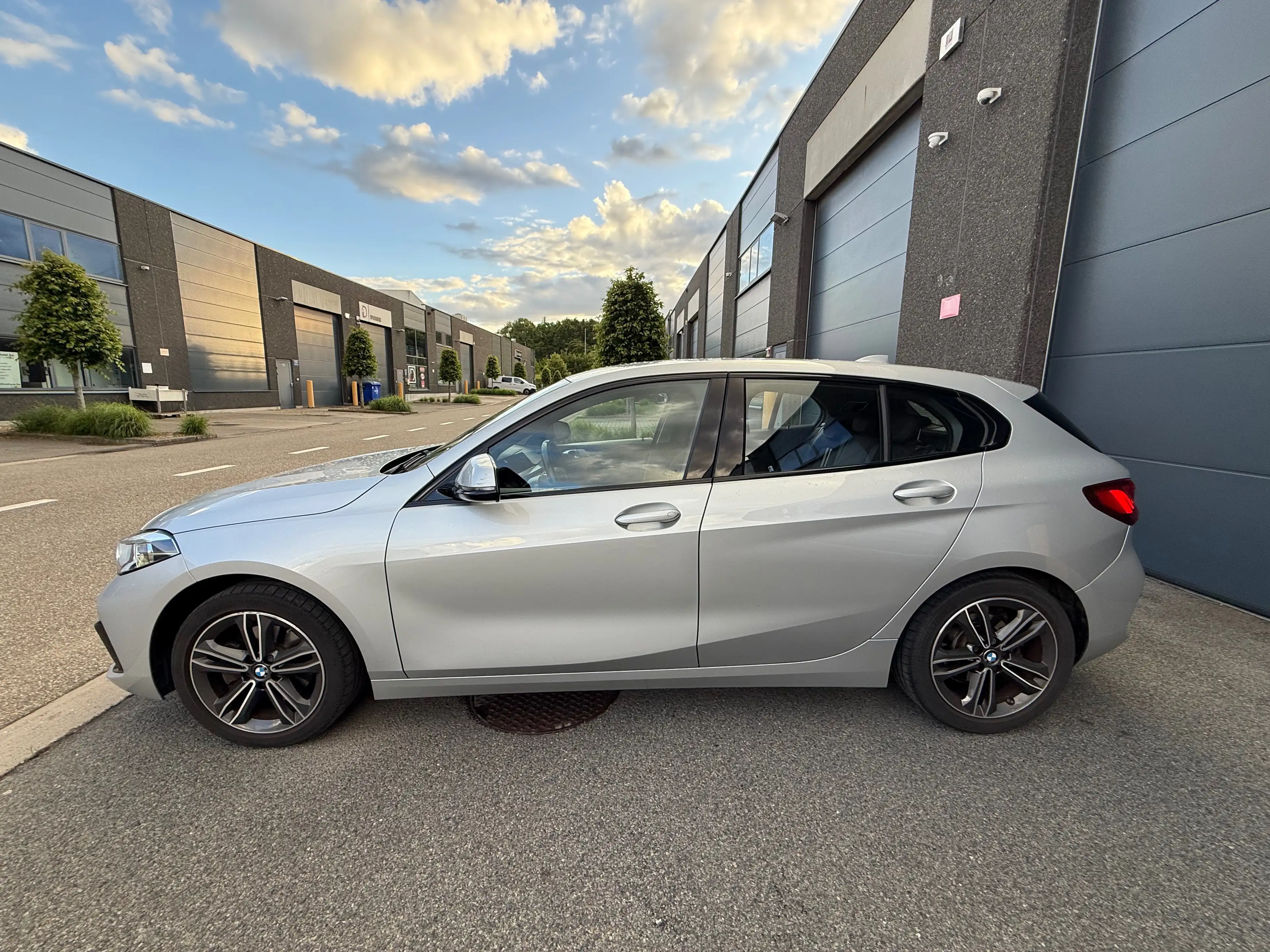 BMW 118 118i Sport-Line — photo 8