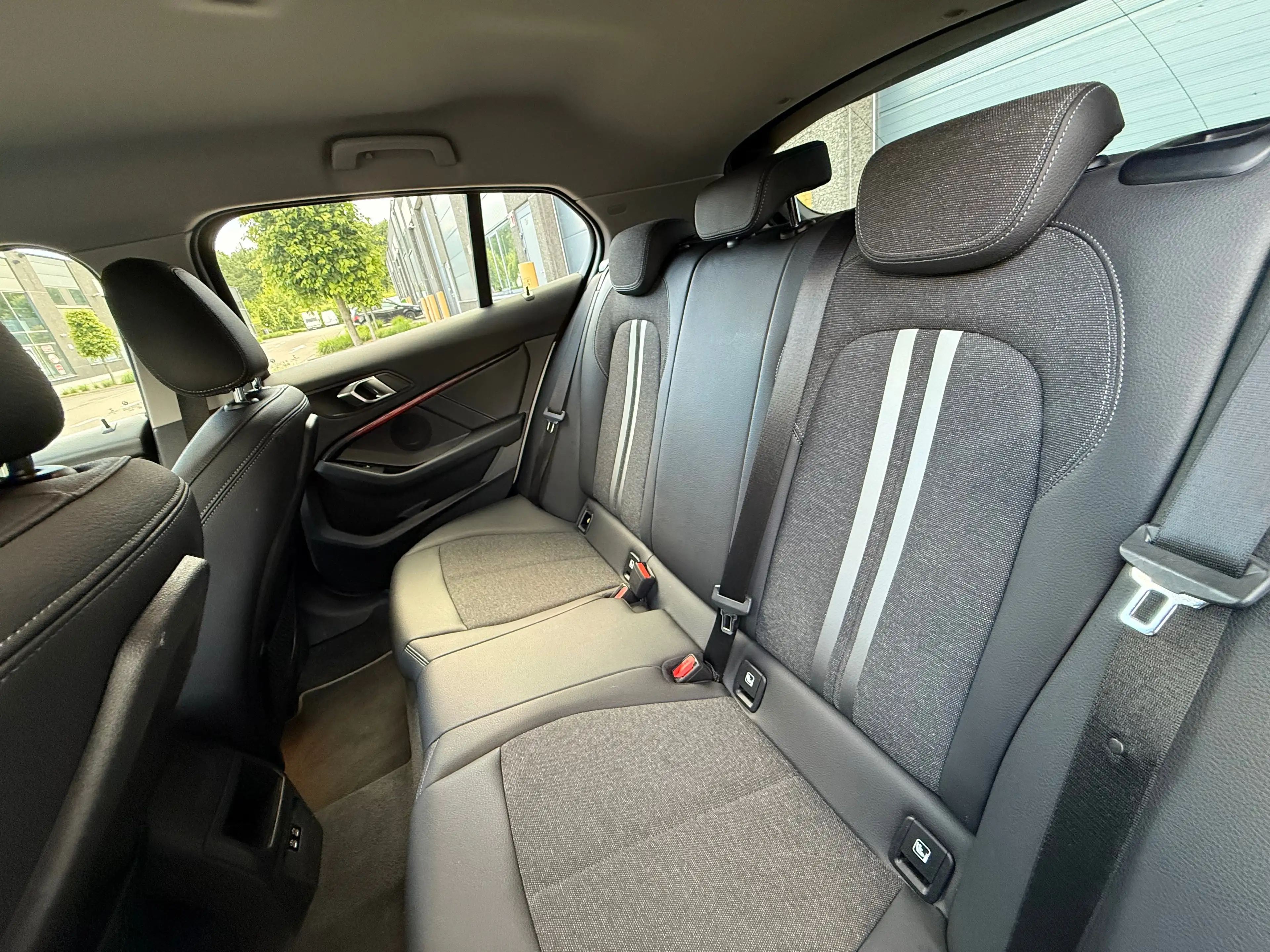 BMW 118 118i Sport-Line — photo 9