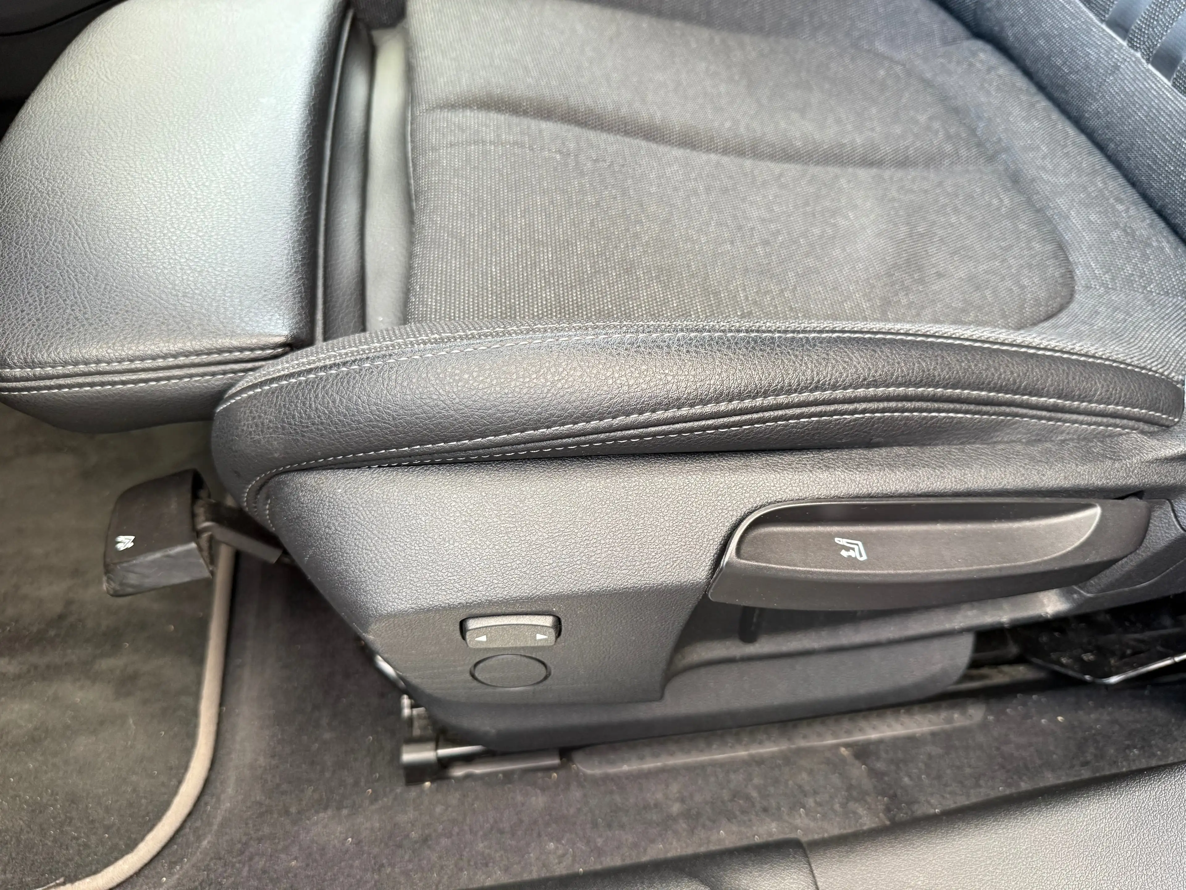 BMW 118 118i Sport-Line — photo 13