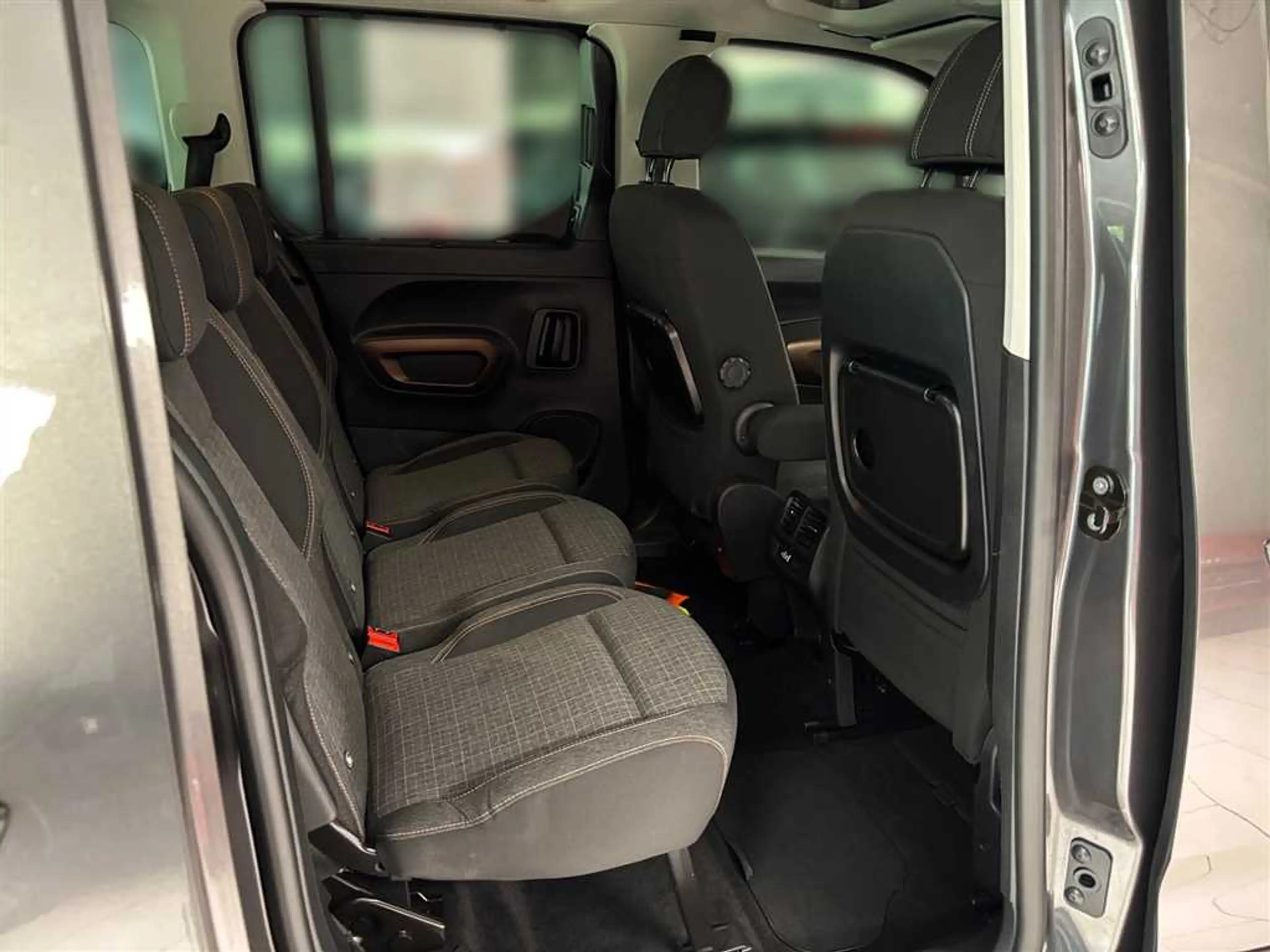 Peugeot Rifter 1.5 HDI Automatik Kamera Sitzheizung Navi AHK — photo 27
