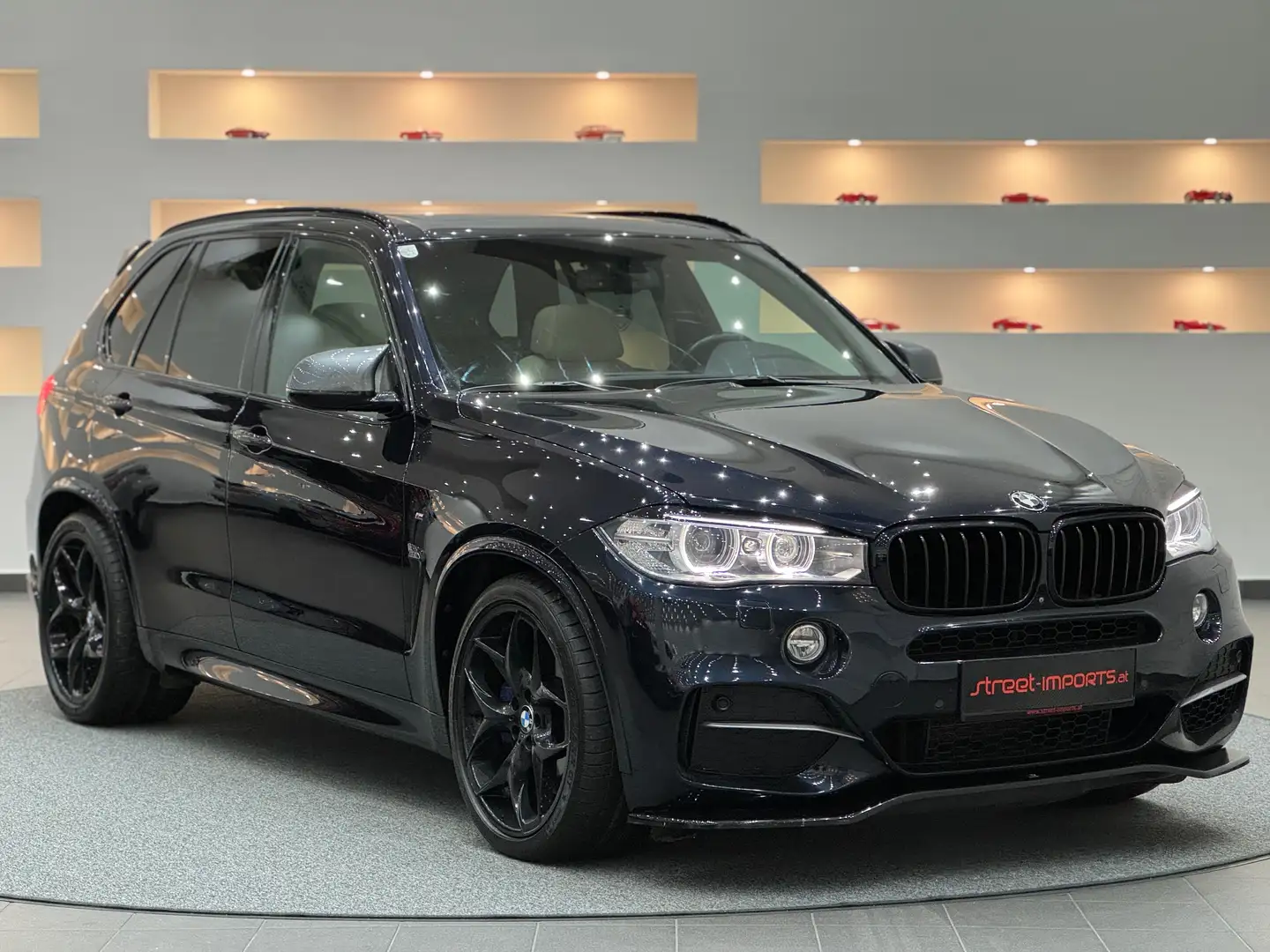 BMW X5 M50d Performance *Pano*Ambiente*Tiefer*Individual* Schwarz - 2