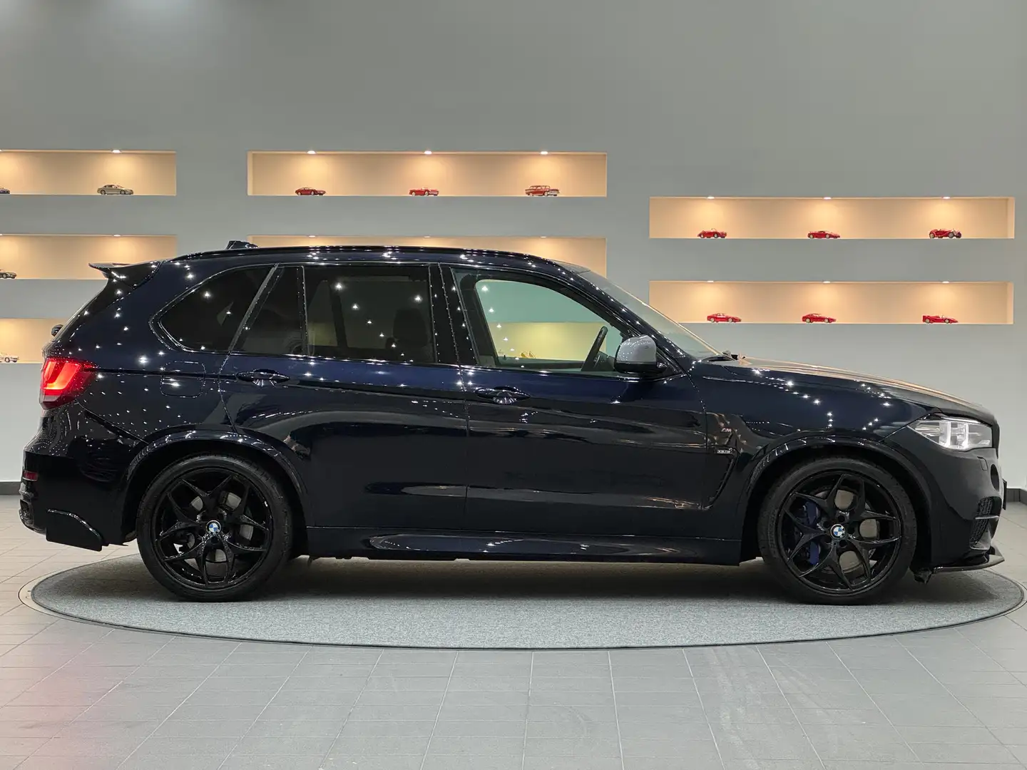 BMW X5 M50d Performance *Pano*Ambiente*Tiefer*Individual* Schwarz - 1