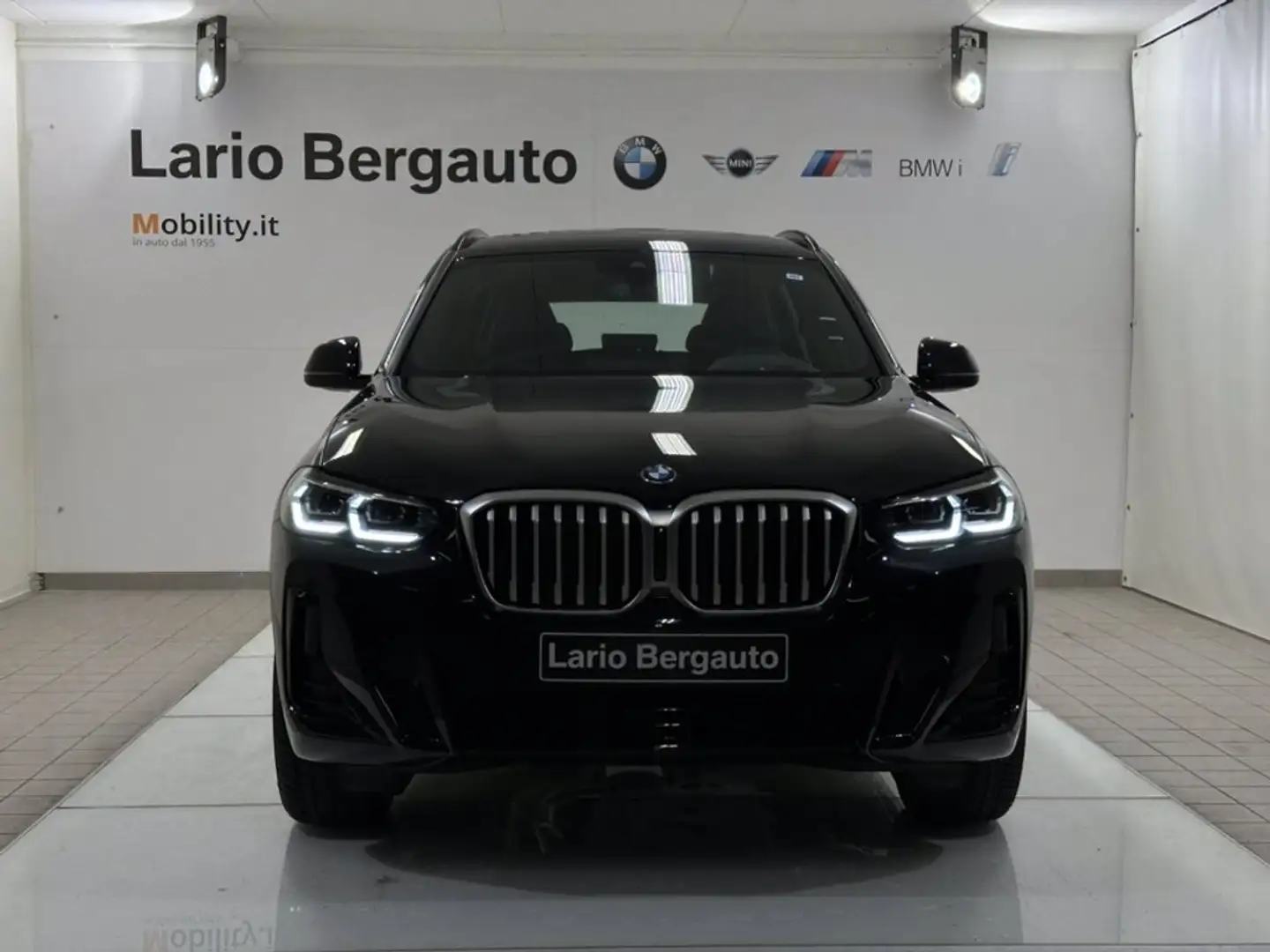 BMW X3 xdrive30e Msport auto Zwart - 2