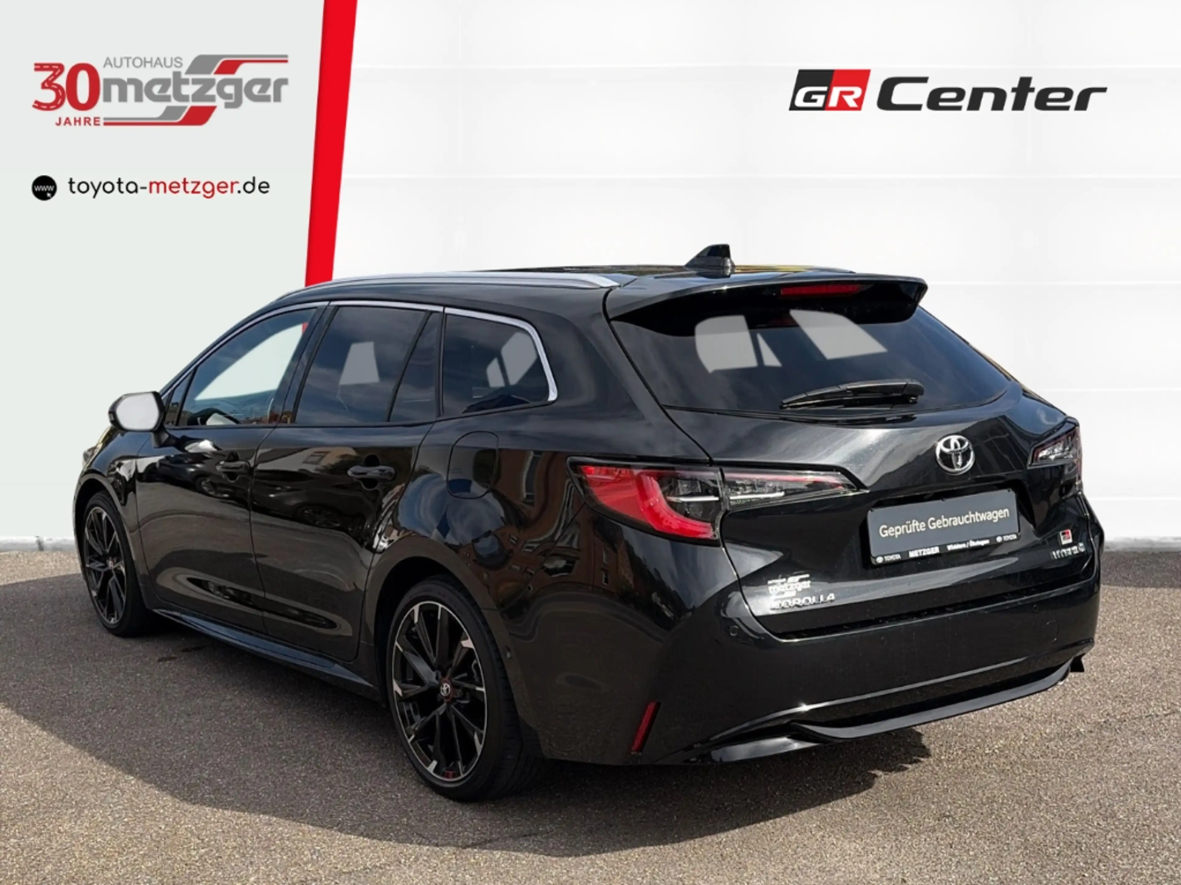 Toyota Corolla 2.0 Hybrid GR Sport Touring Sports Black Edition + — photo 4