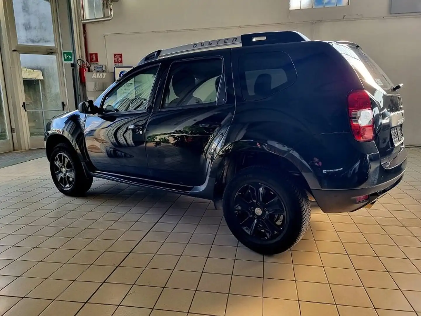 Dacia Duster Duster I 1.5 dci Laureate 4x2 s CON GANCIO TRAINO Nero - 2