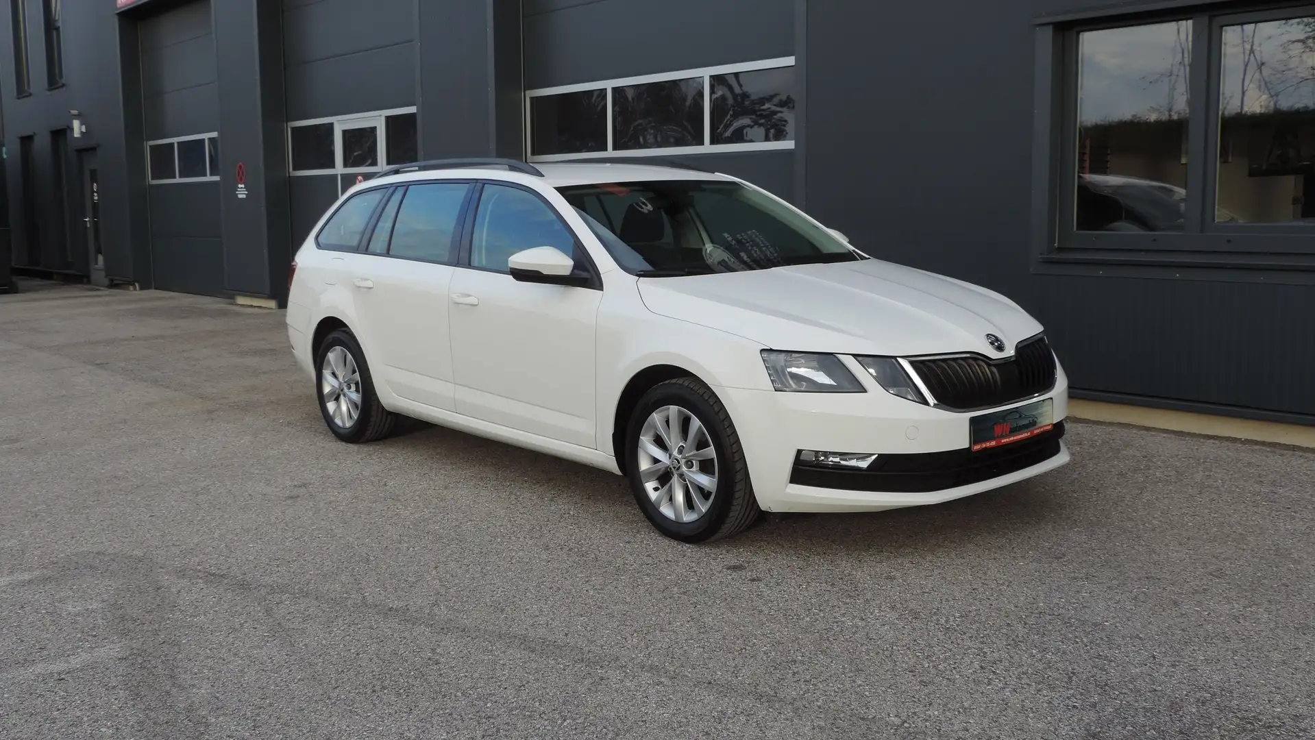 Skoda Octavia Kombi 1,6 TDI Limited / 1.Besitz / Blanc - 1