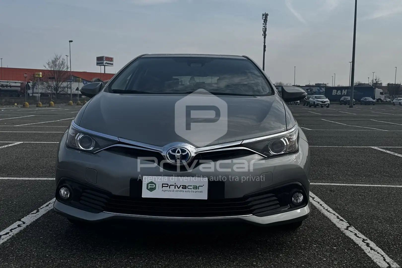Toyota Auris Auris 1.8 Hybrid Lounge Plateado - 2