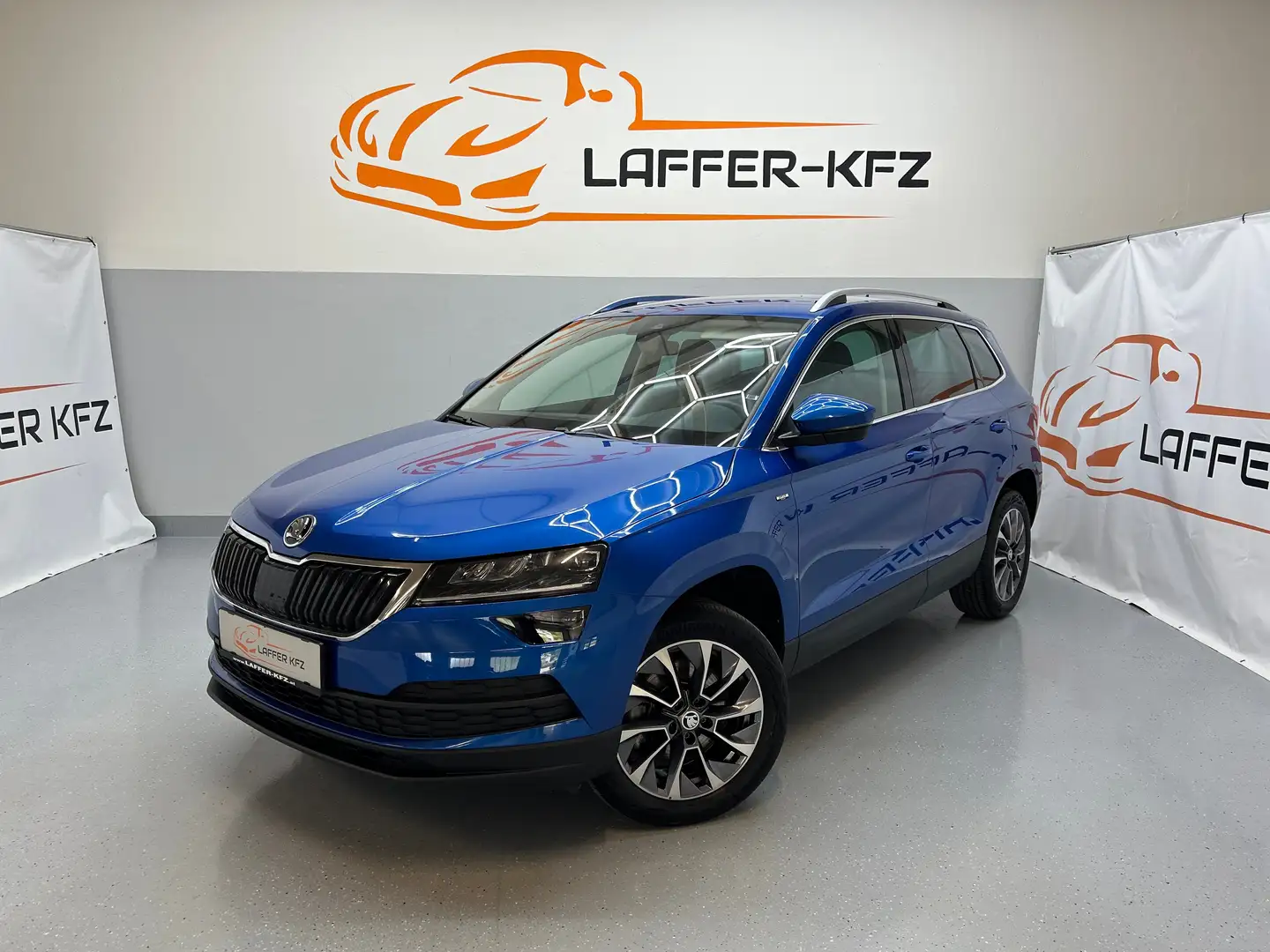 Skoda Karoq 2,0 TDI Drive 125 Blau - 1