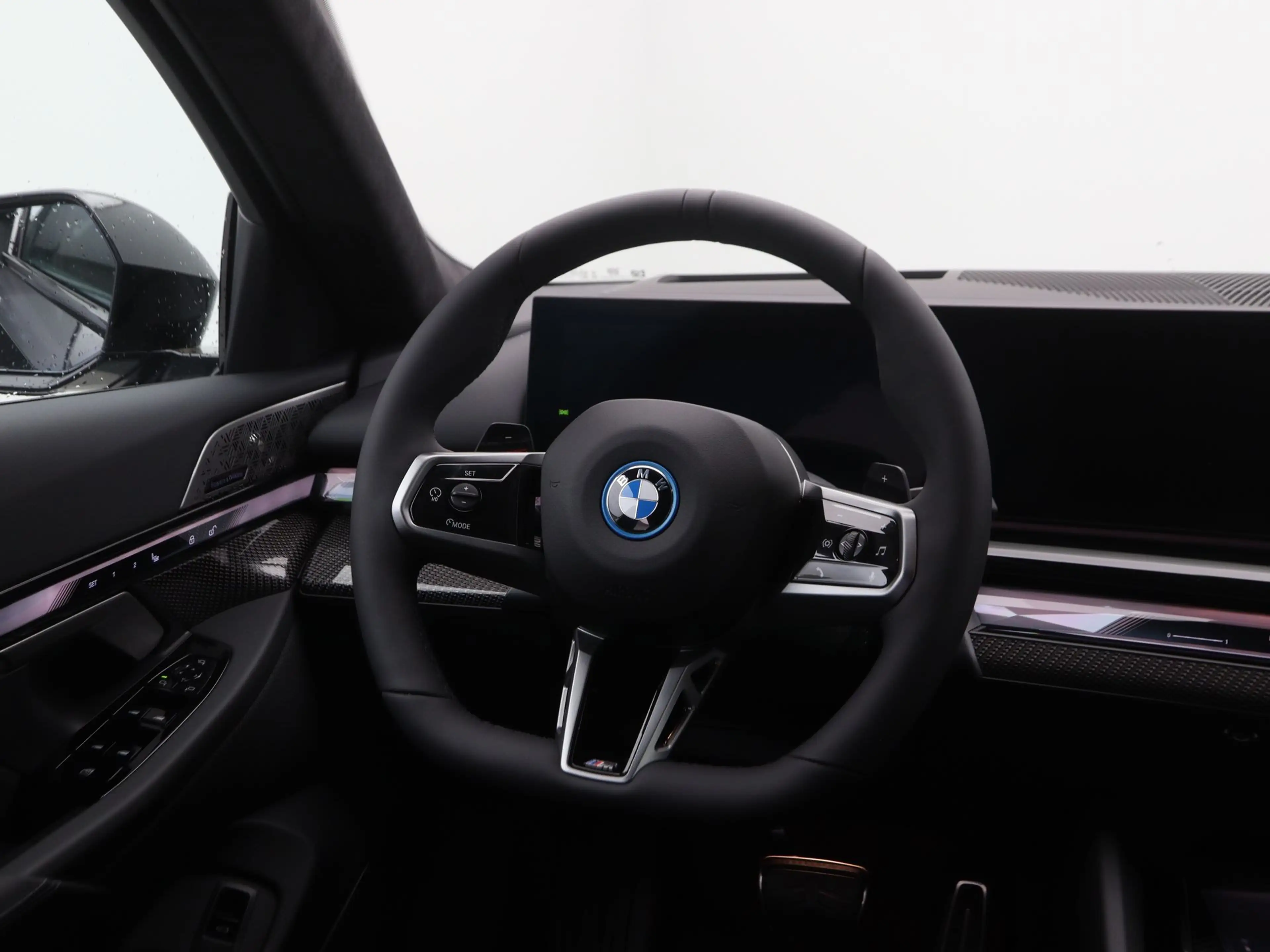 BMW 550 5 Serie 550e Touring xDrive — photo 2