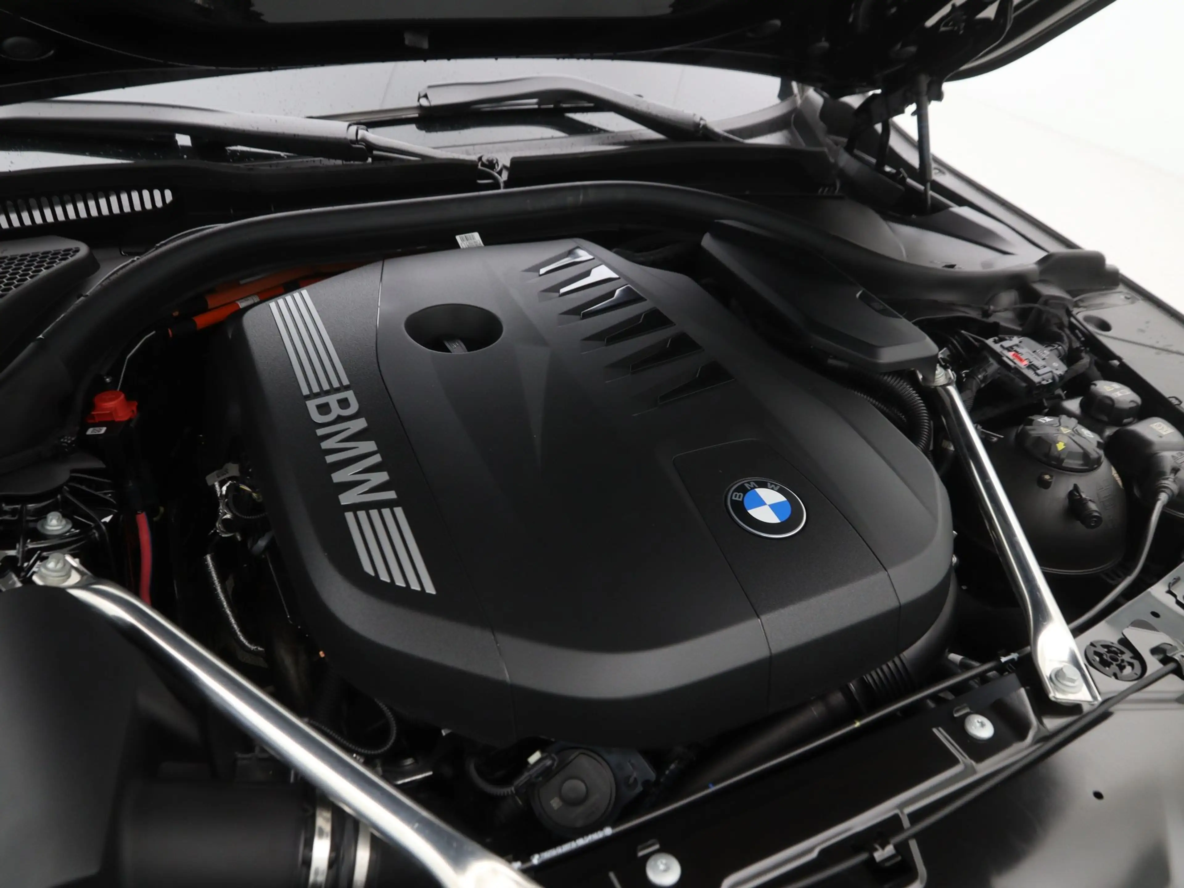 BMW 550 5 Serie 550e Touring xDrive — photo 4