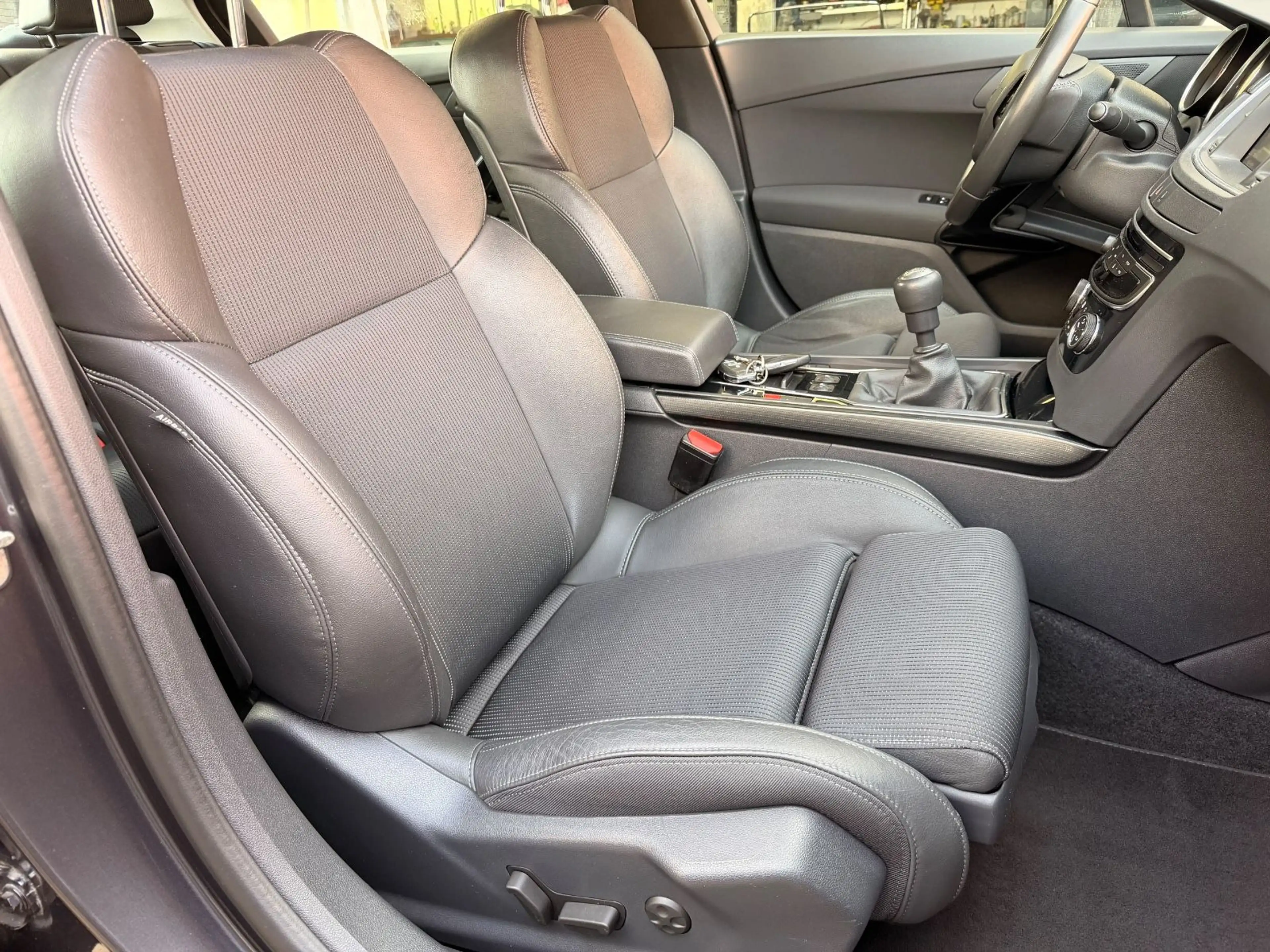 Peugeot 508 Allure LED HUD NAVI KAMERA Park-Assist Euro6 — photo 14