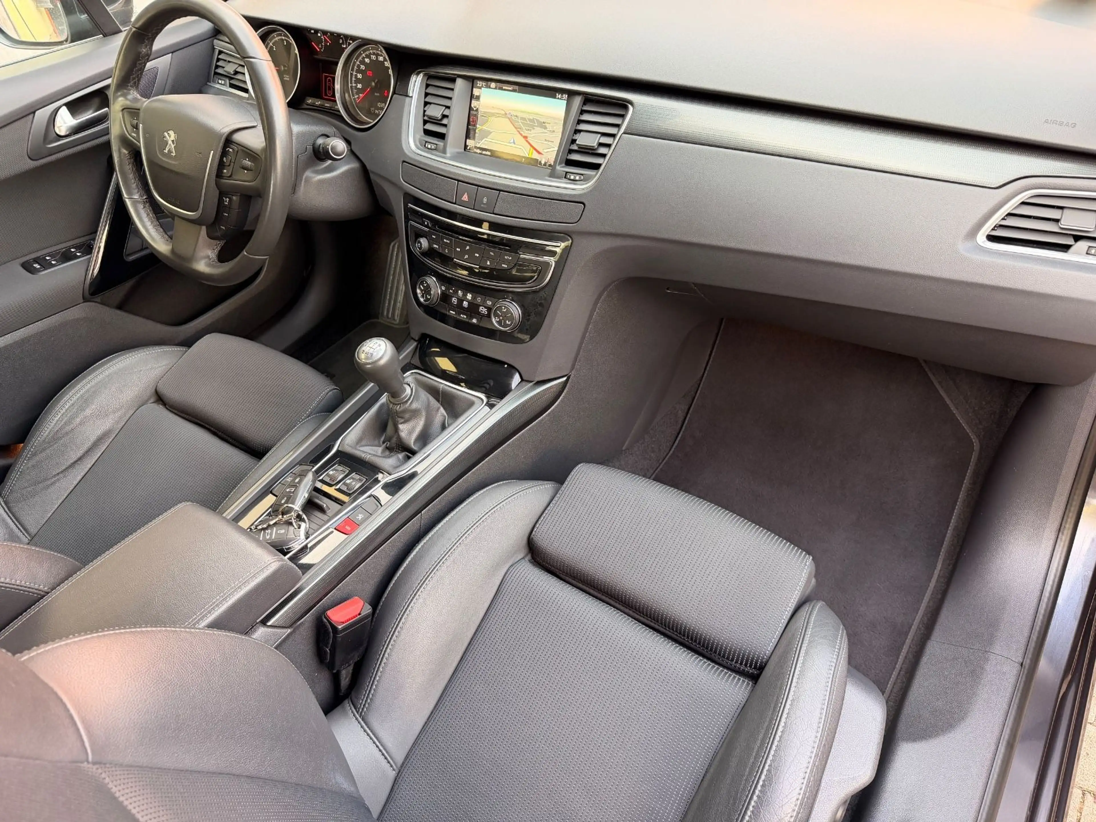 Peugeot 508 Allure LED HUD NAVI KAMERA Park-Assist Euro6 — photo 12