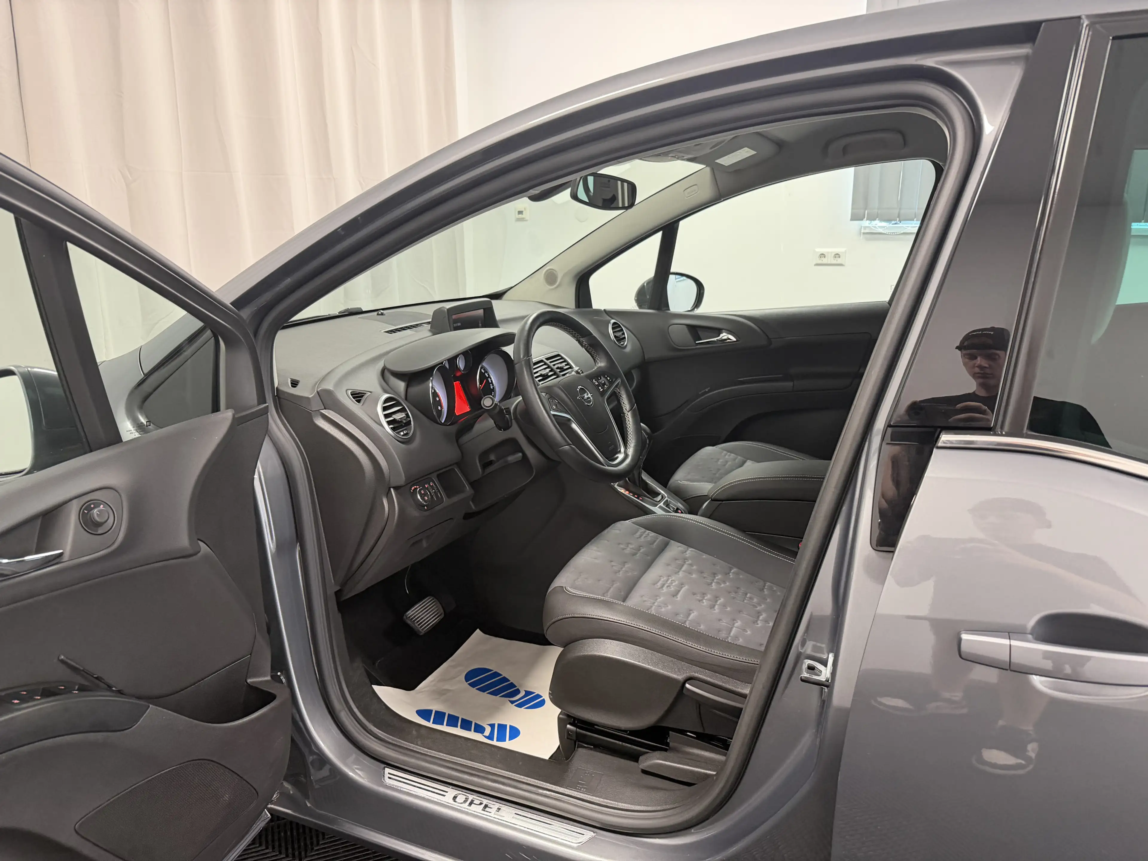 Opel Meriva 1.4 Turbo Automatik Innovation AHK Kamera — photo 9