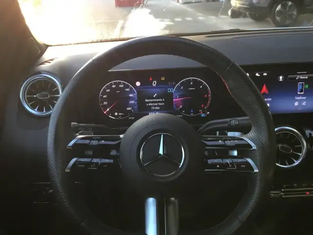 Mercedes-Benz B-Class view 9