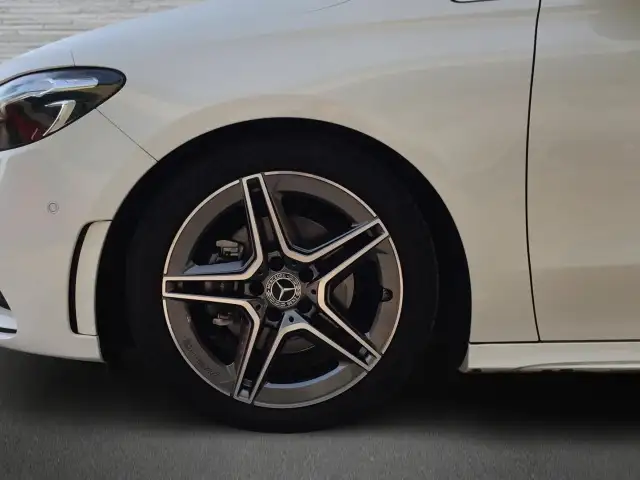 Mercedes-Benz B-Class view 5
