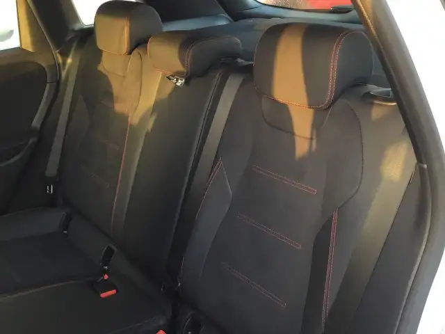 Mercedes-Benz B-Class view 11