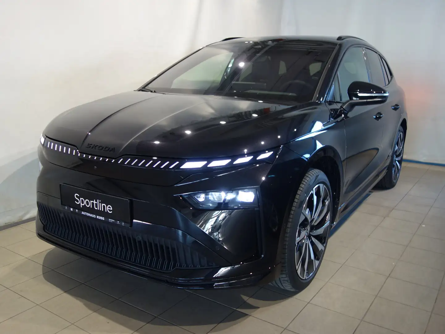 Skoda Enyaq 85 x Sportline "neues Modell" Schwarz - 1