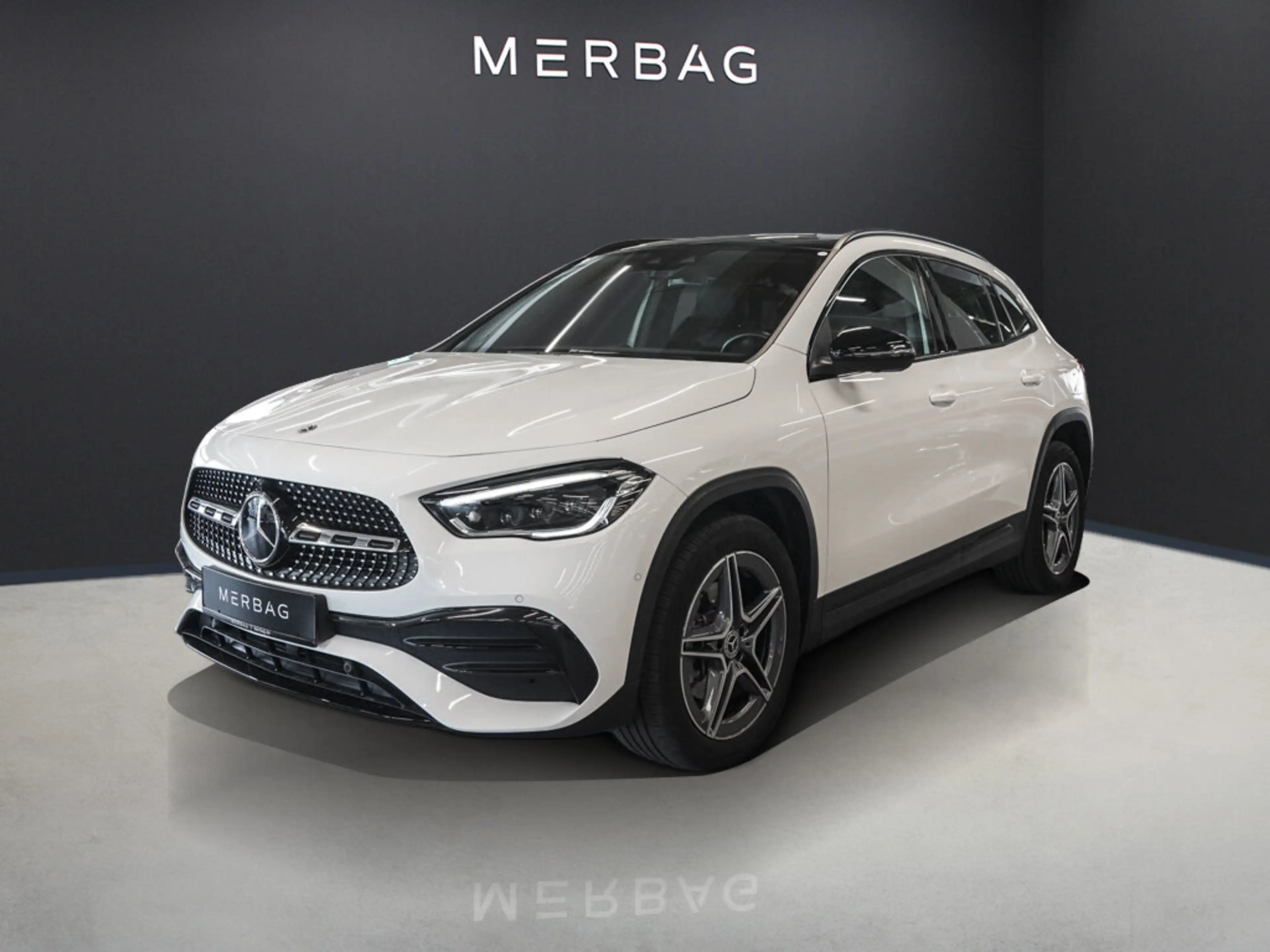 Mercedes-Benz GLA 250 GLA 250 e AMG-LINE PANO DISTRONIC MULTIBEAM NIGHT