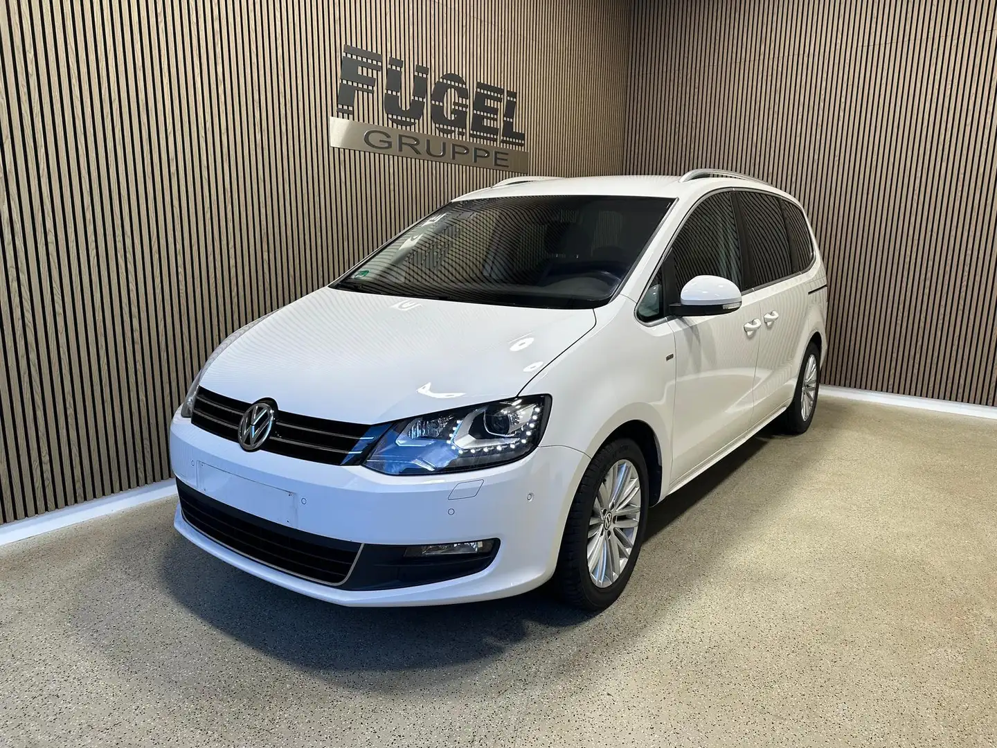 Volkswagen Sharan 2.0 TDI Cup BMT Xenon|SHZ|AHK|Temp.|PDC Weiß - 2