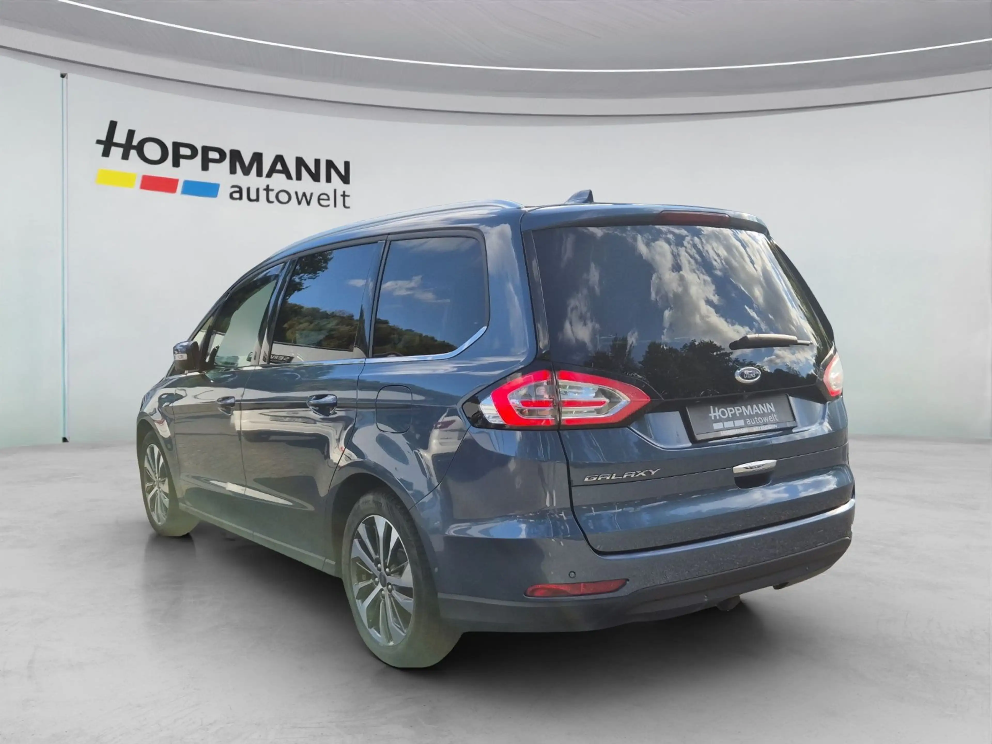 Ford Galaxy Titanium*7SITZE*PANO*SITZHZG*AHK*ACC*LED* — photo 5