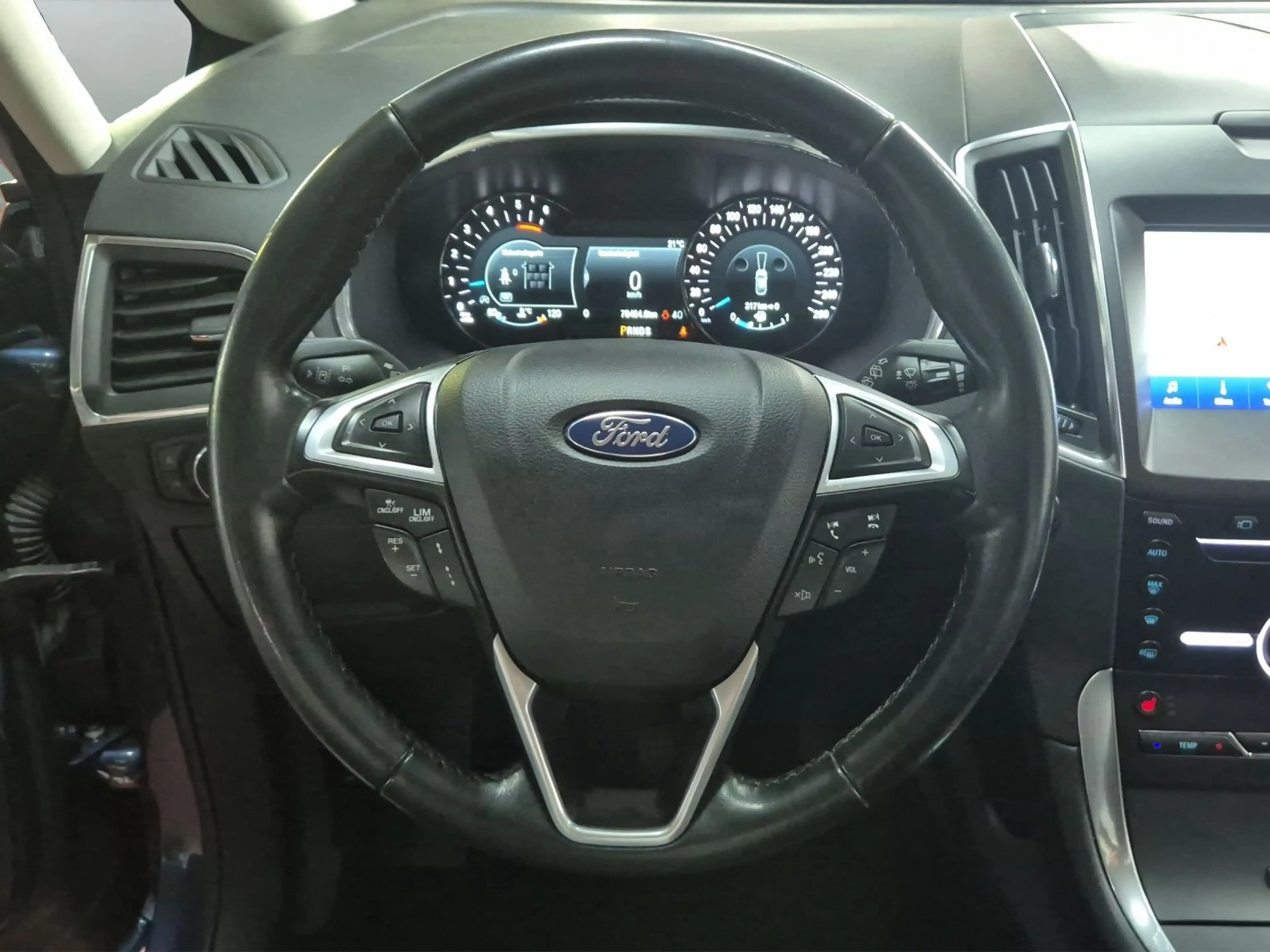 Ford Galaxy Titanium*7SITZE*PANO*SITZHZG*AHK*ACC*LED* — photo 11
