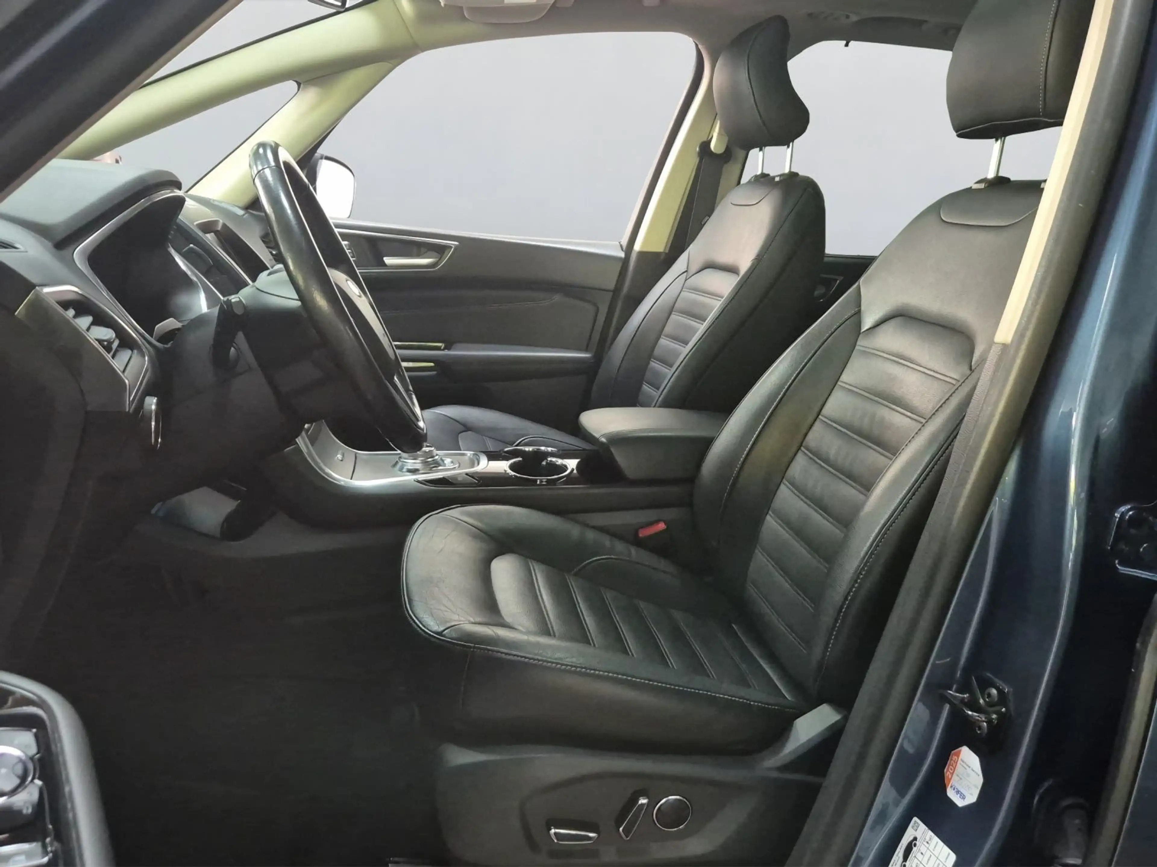Ford Galaxy Titanium*7SITZE*PANO*SITZHZG*AHK*ACC*LED* — photo 10