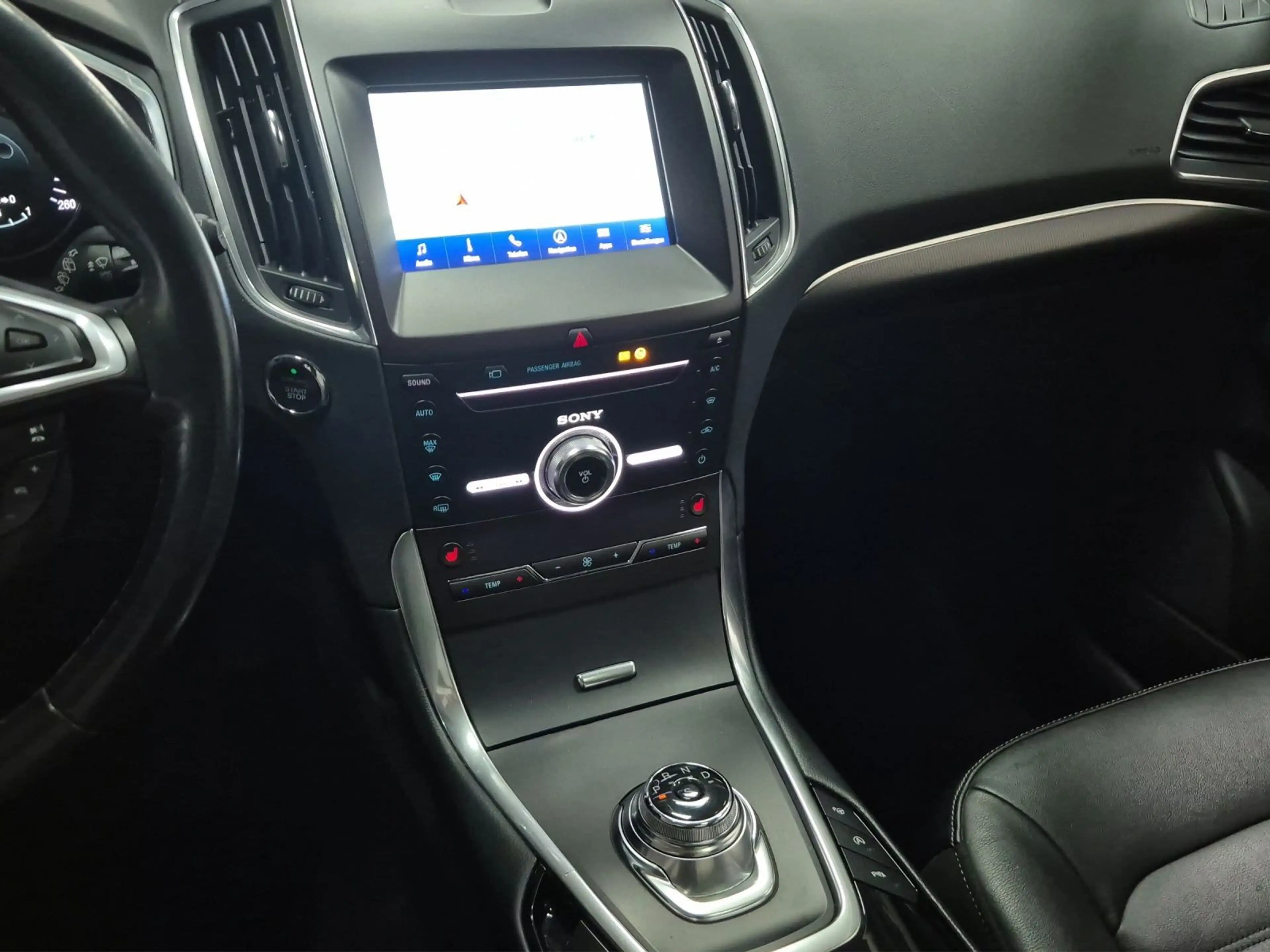 Ford Galaxy Titanium*7SITZE*PANO*SITZHZG*AHK*ACC*LED* — photo 13