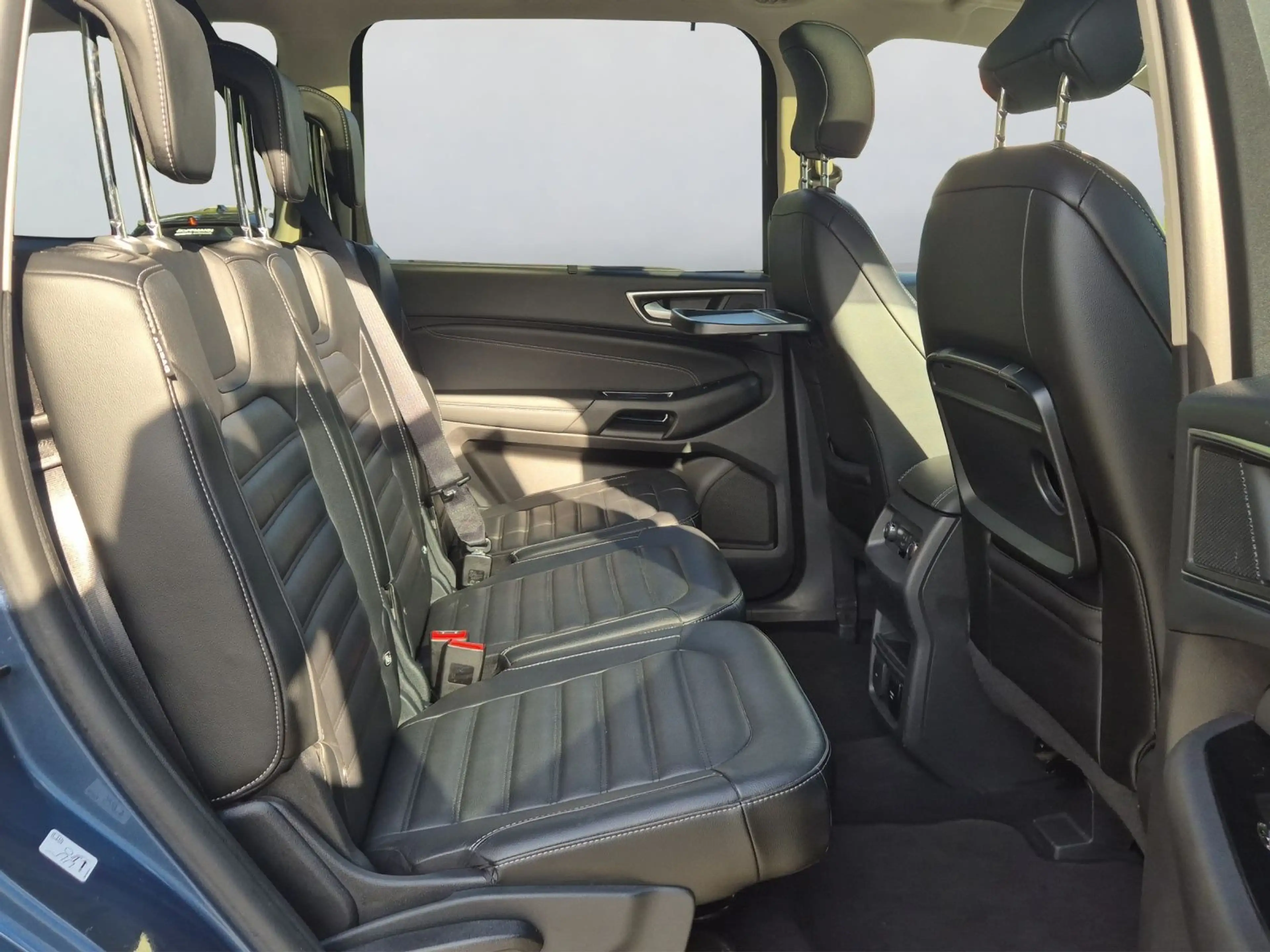 Ford Galaxy Titanium*7SITZE*PANO*SITZHZG*AHK*ACC*LED* — photo 8
