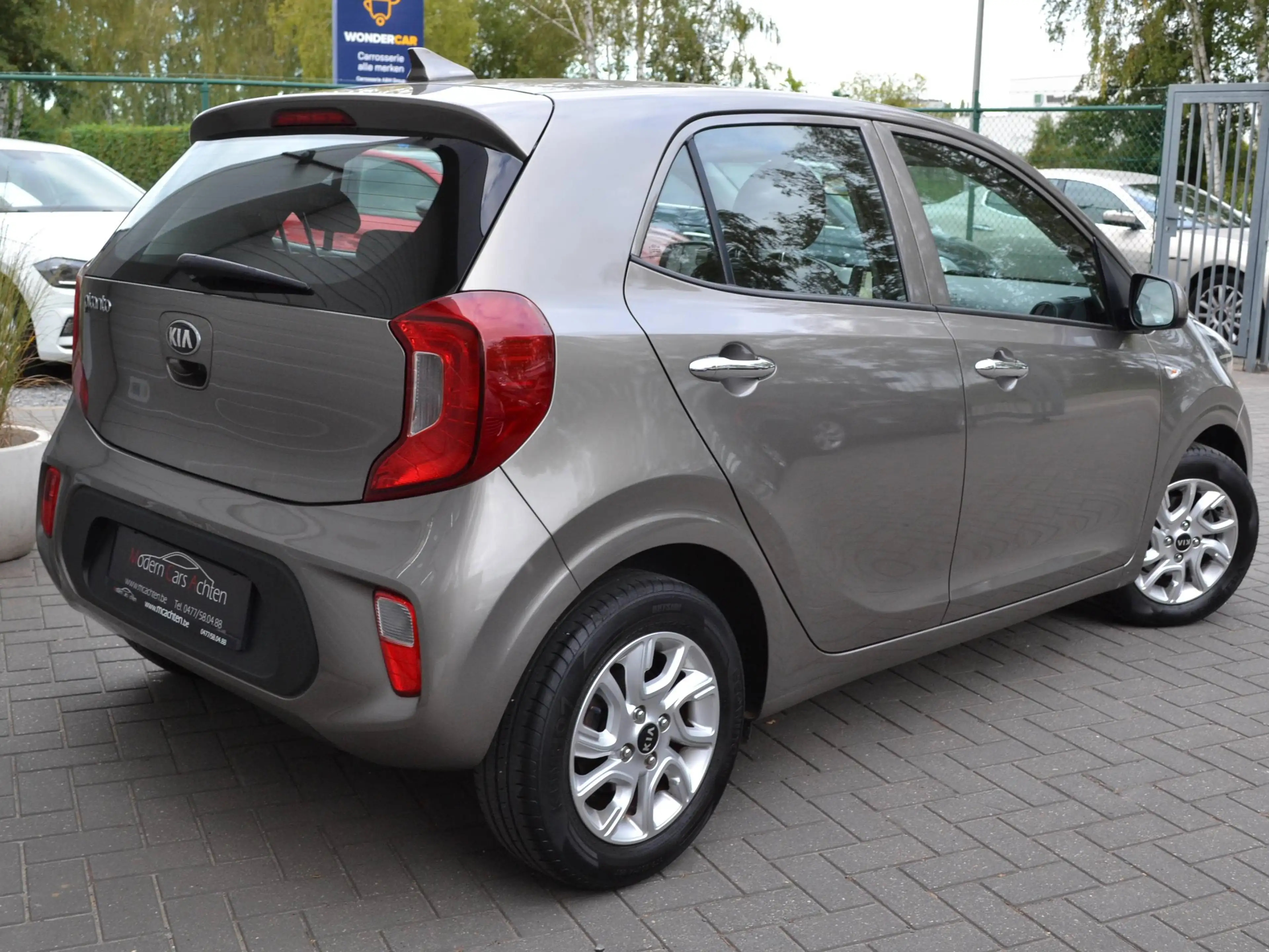 Kia Picanto Picanto 1.0i navi, camera... — photo 2