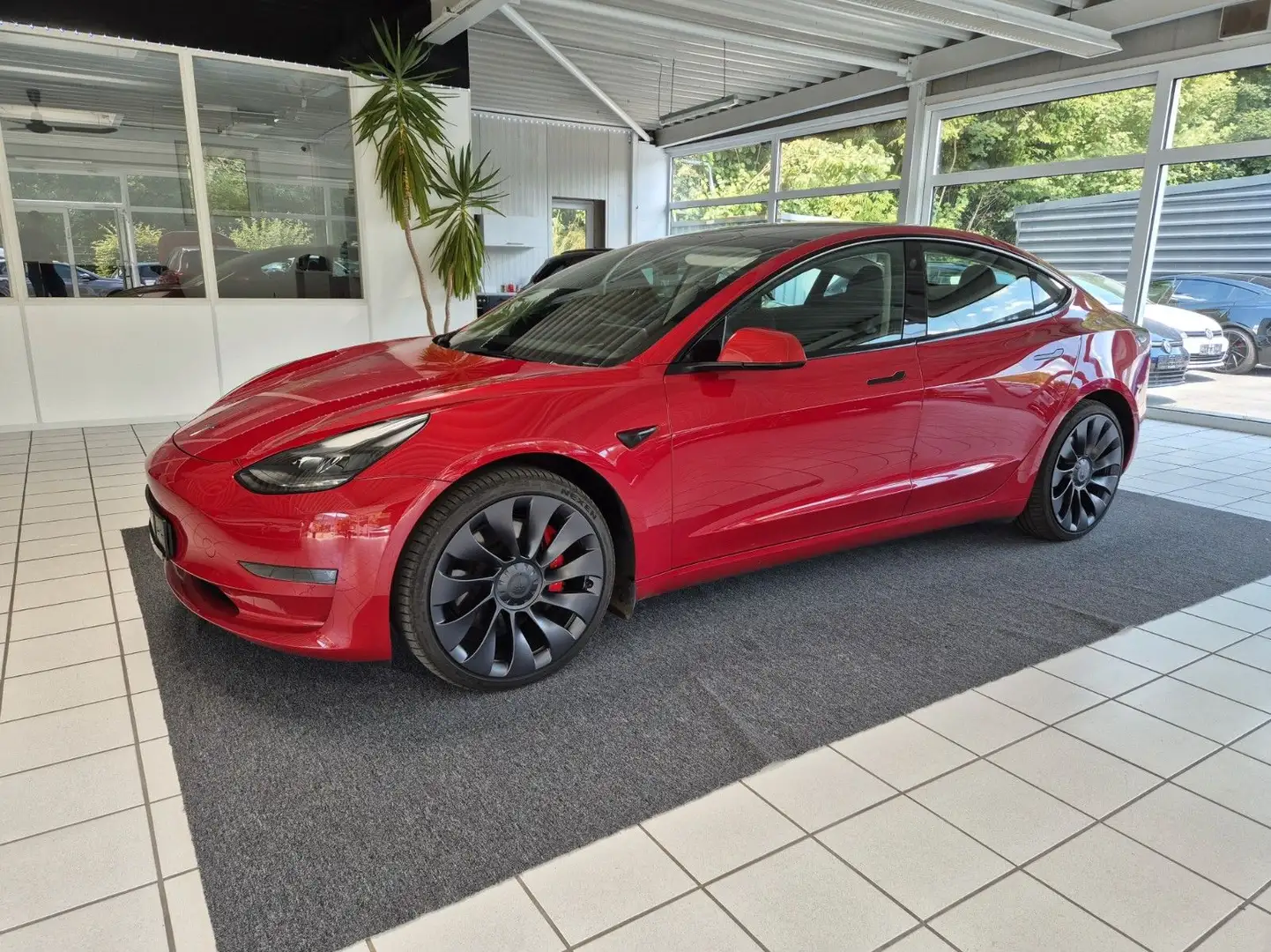 Tesla Model 3 Performance Dual AWD Rot - 1