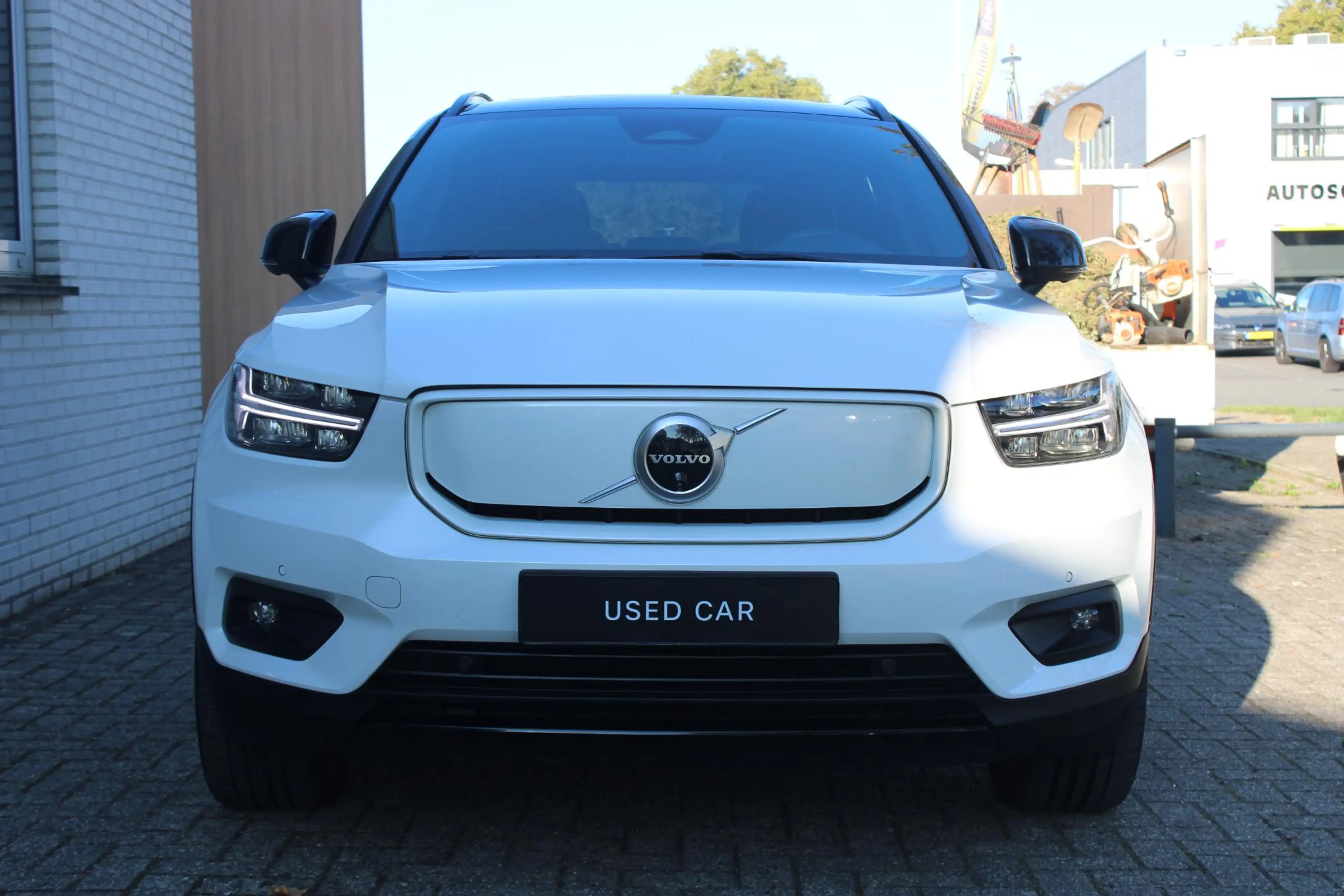 Volvo XC40 Recharge P8 AWD R-Design | Panoramadak | 20" Licht — photo 2