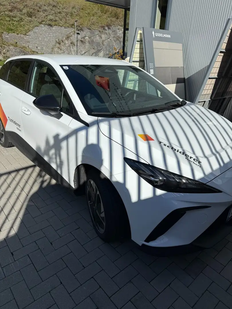 MG MG4 MG4 EV 64 kWh Comfort 445,58€ mtl. Leasing Weiß - 1
