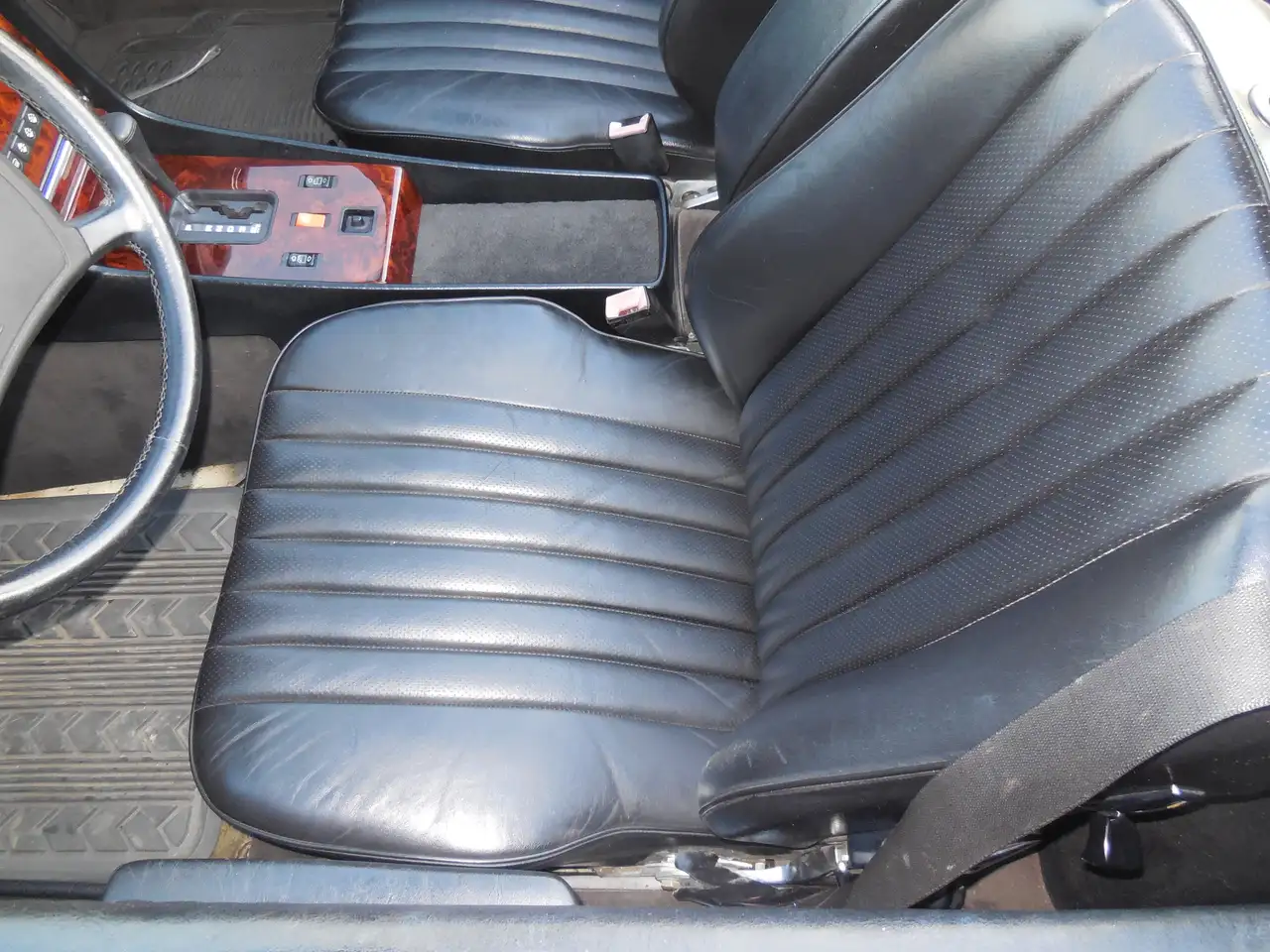 Mercedes-Benz SL 560, foto 12
